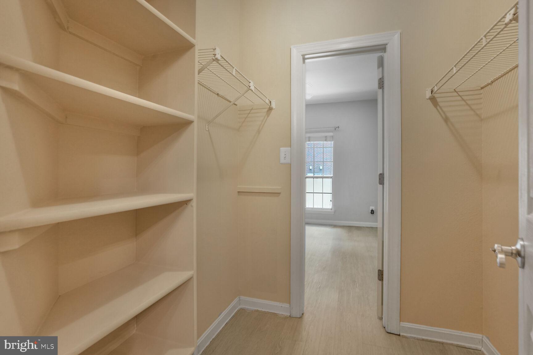 PENDERBROOK SQUARE CONDOMINIUMS - Residential