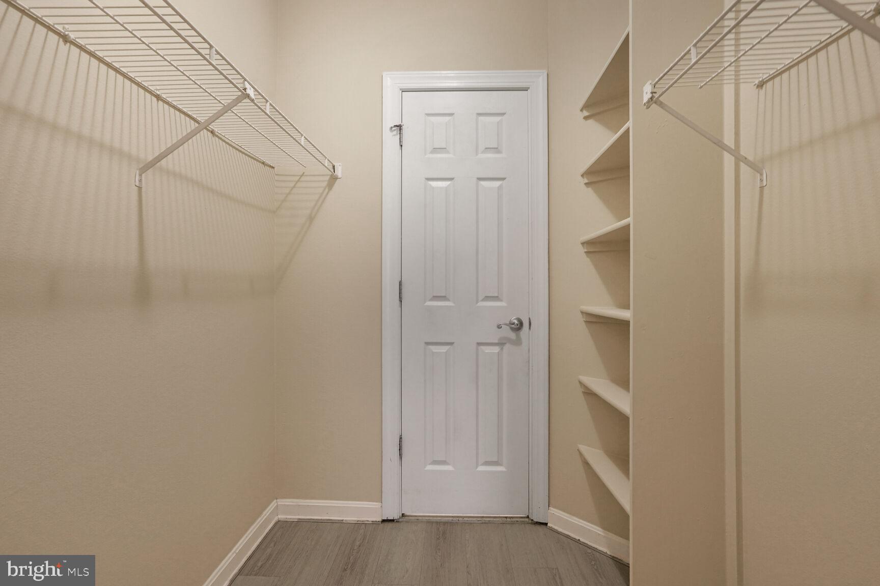 PENDERBROOK SQUARE CONDOMINIUMS - Residential