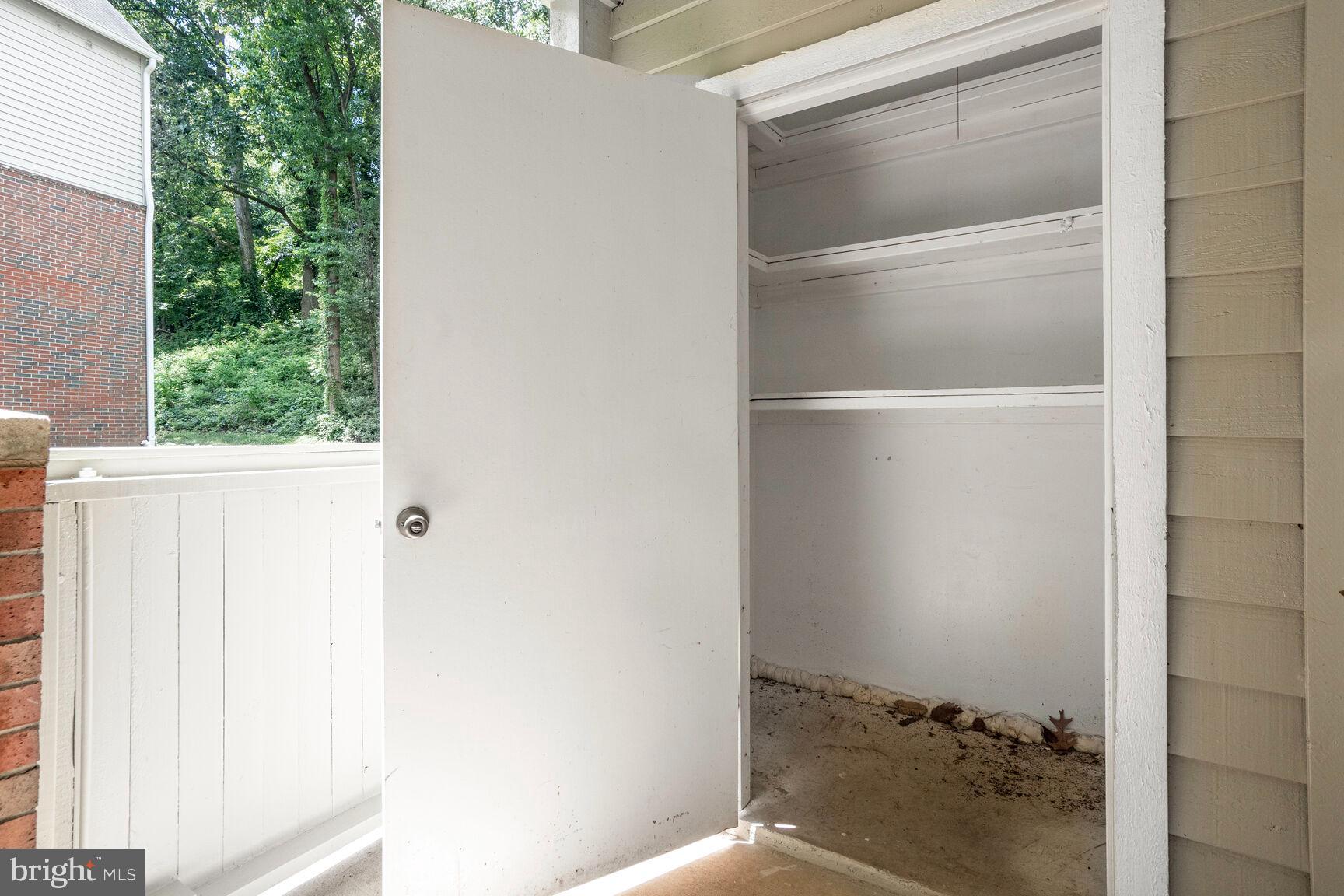 PENDERBROOK SQUARE CONDOMINIUMS - Residential