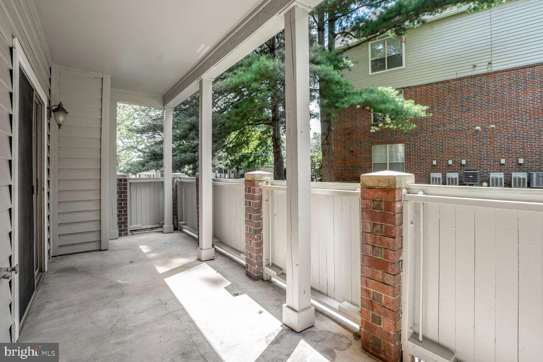 PENDERBROOK SQUARE CONDOMINIUMS - Residential