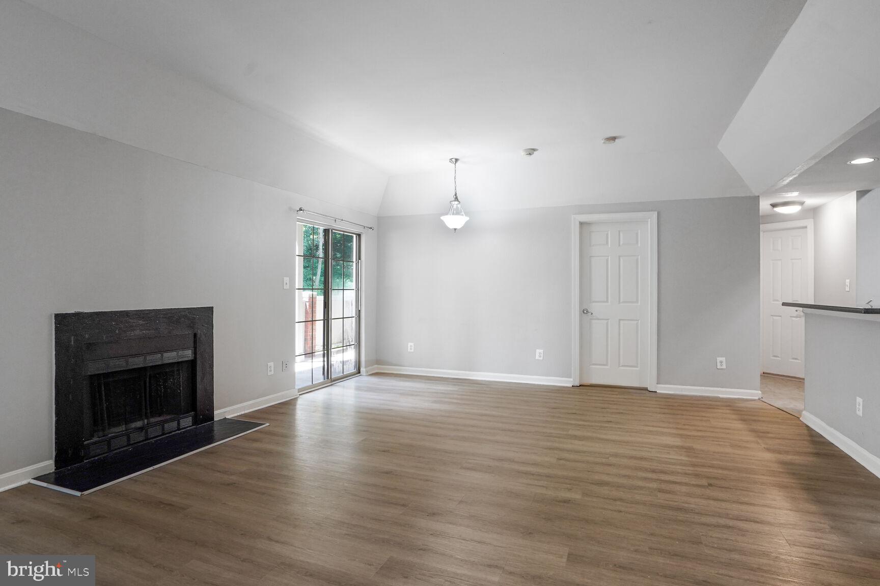 3906 PENDERVIEW DRIVE 701