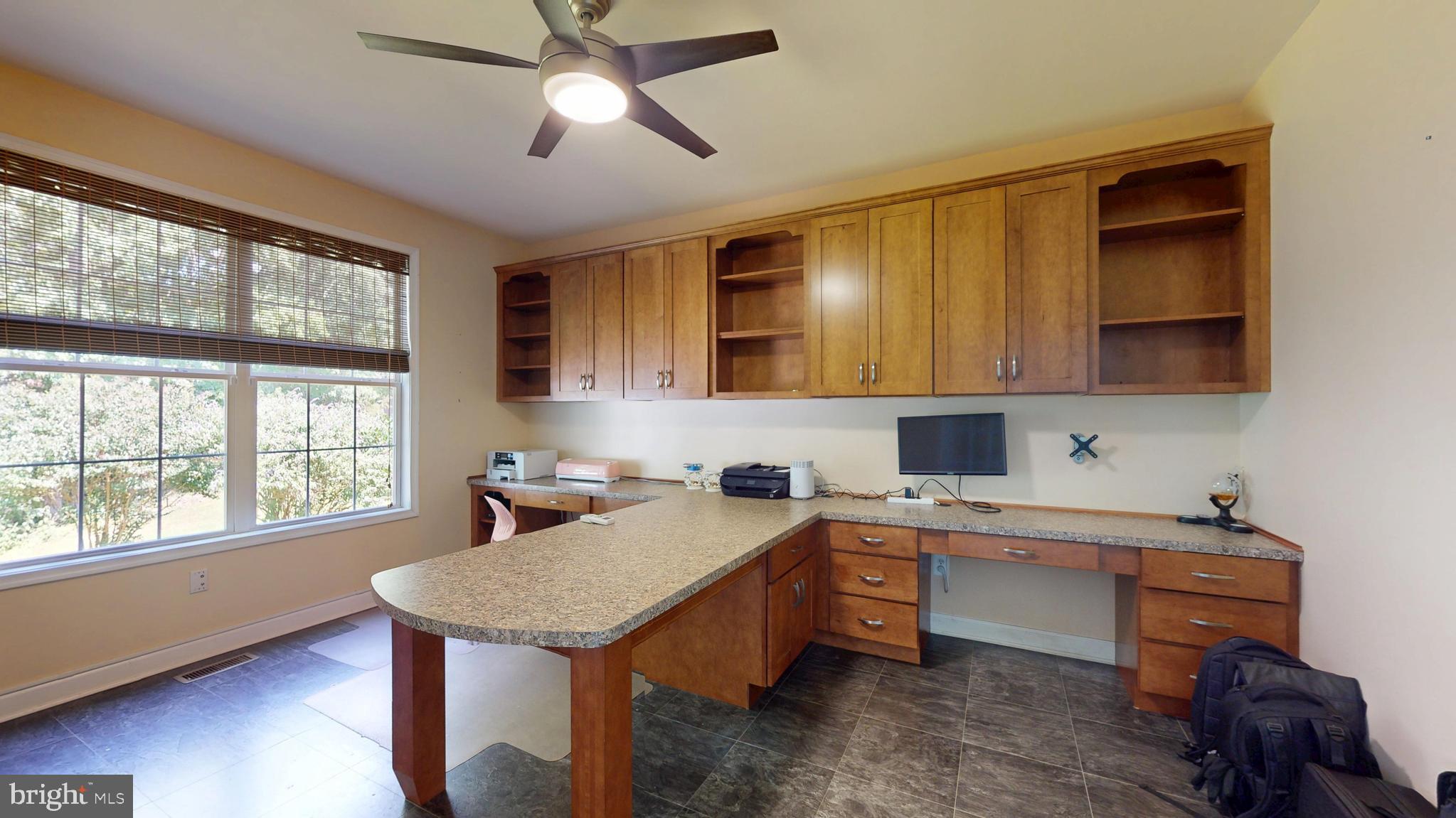 AMBERLEIGH FARMS - Residential