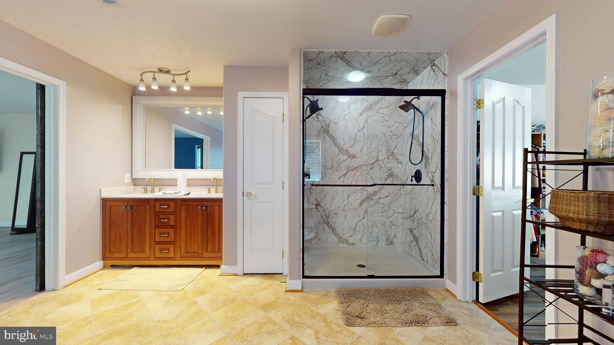 AMBERLEIGH FARMS - Residential