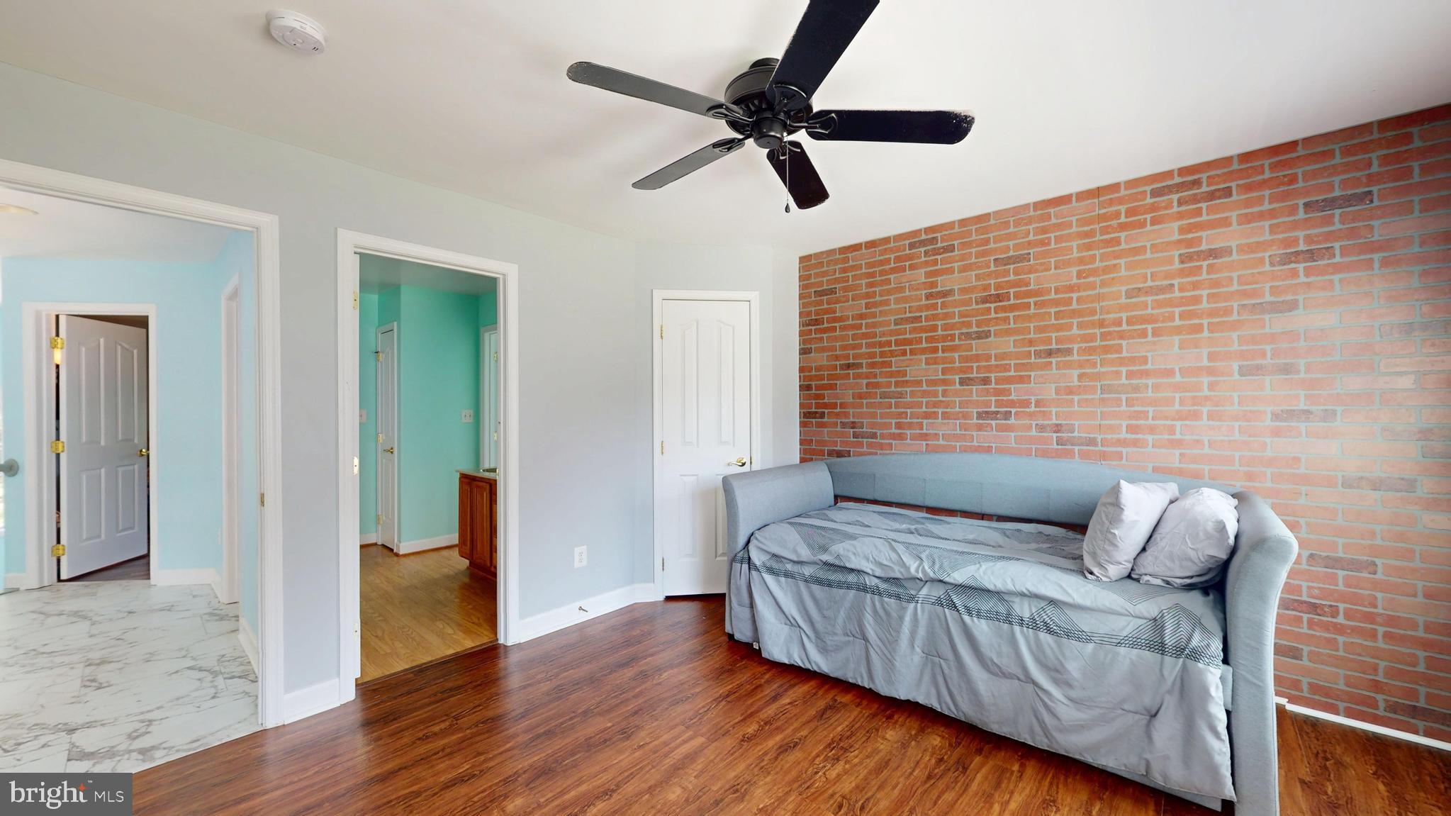 AMBERLEIGH FARMS - Residential