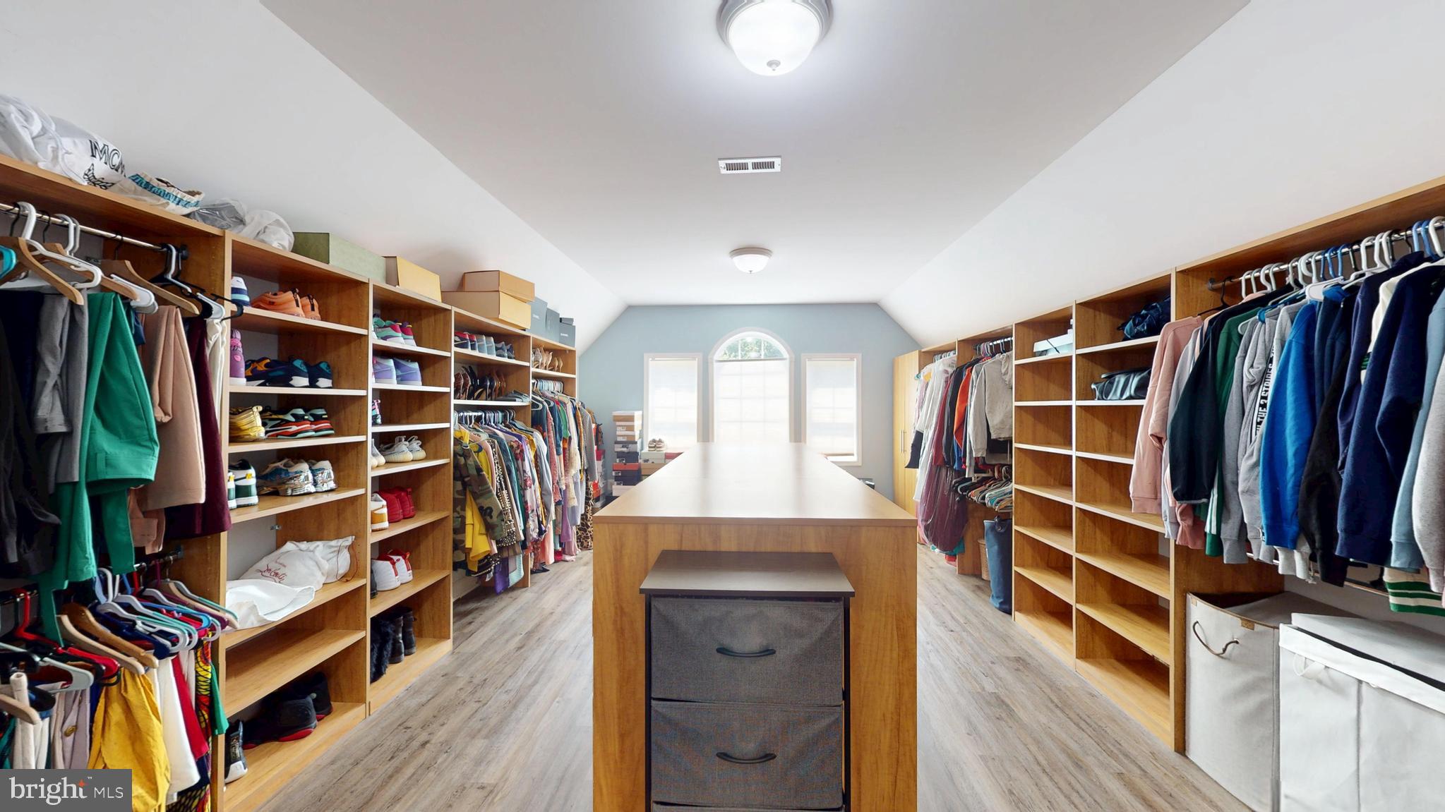 AMBERLEIGH FARMS - Residential