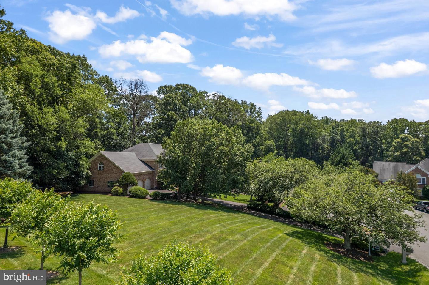 2713 SILKWOOD COURT
