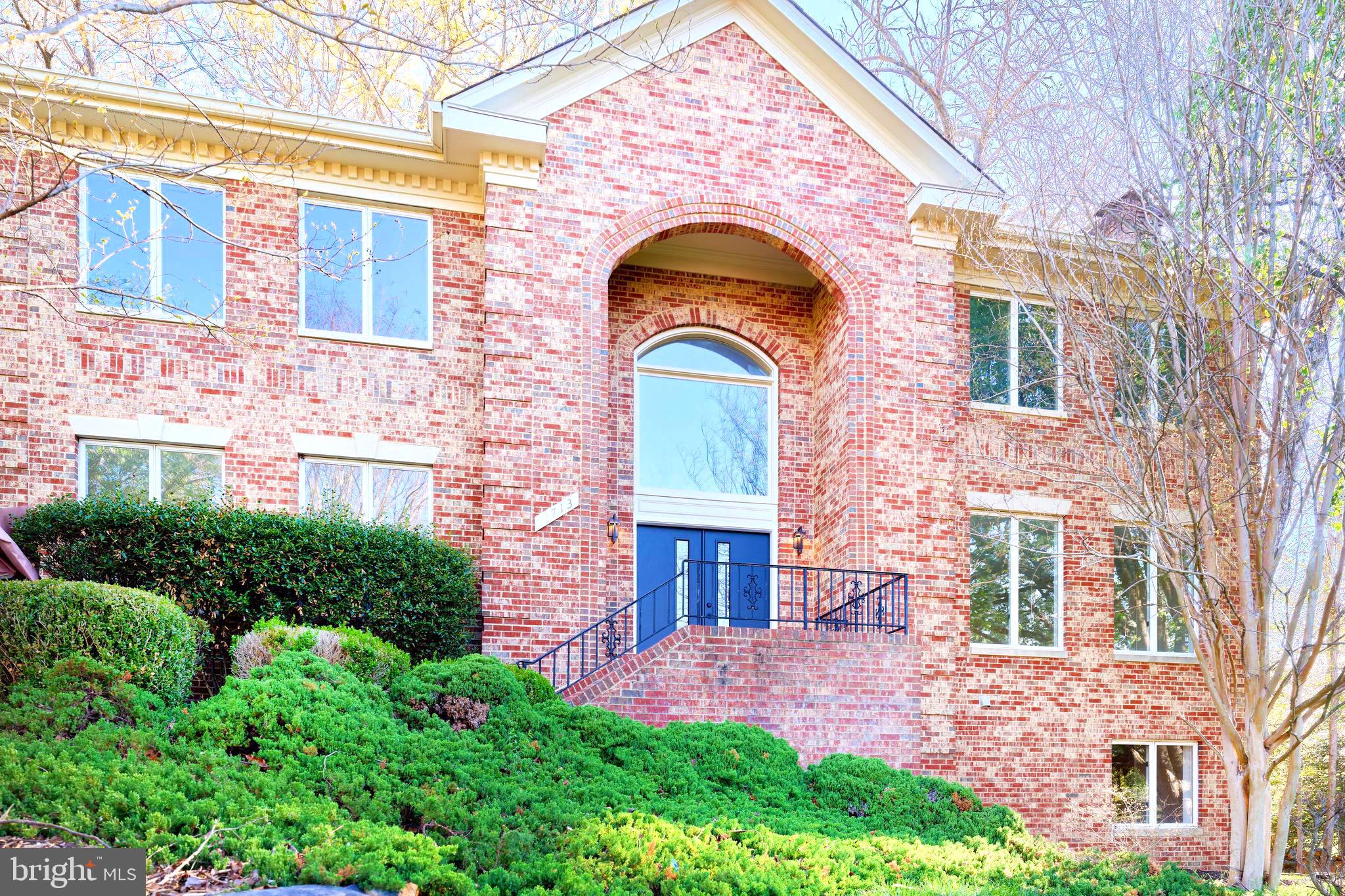 2713 SILKWOOD COURT