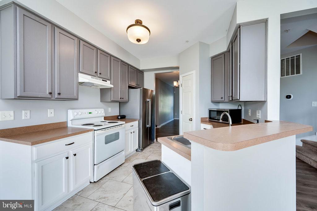 SUNNYBROOK - Residential