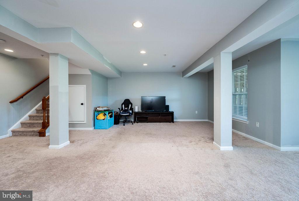 SUNNYBROOK - Residential