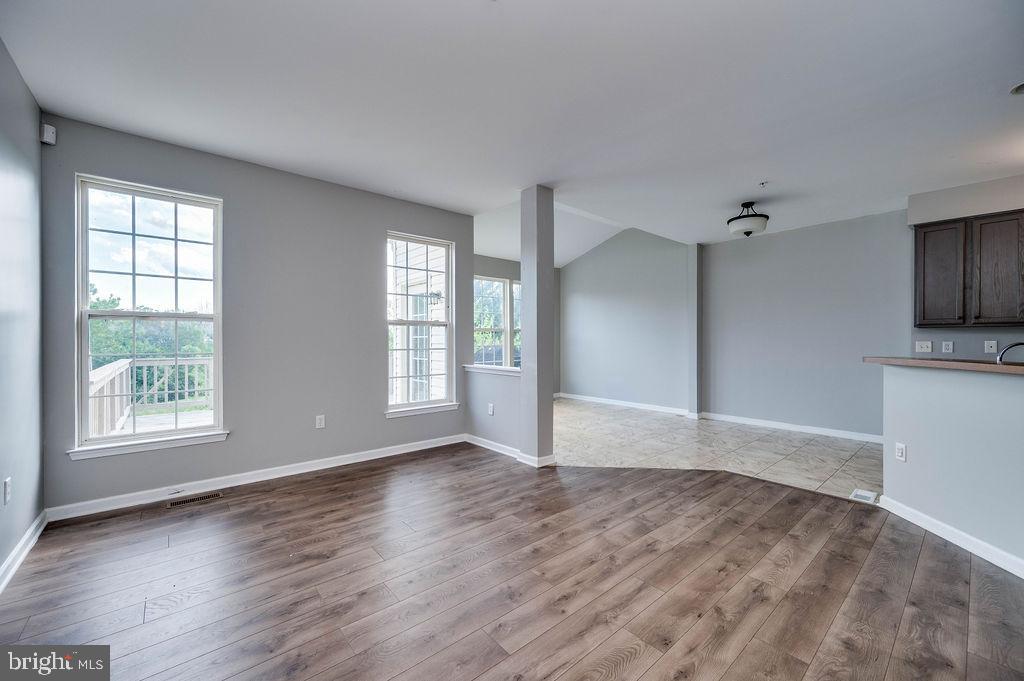 SUNNYBROOK - Residential