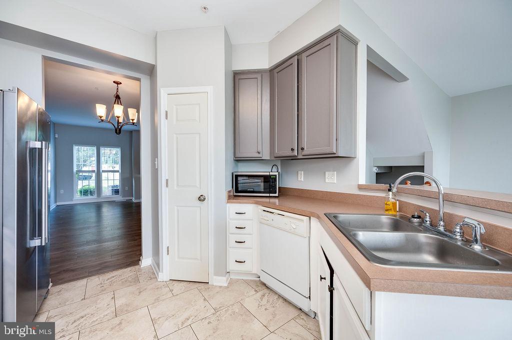 SUNNYBROOK - Residential