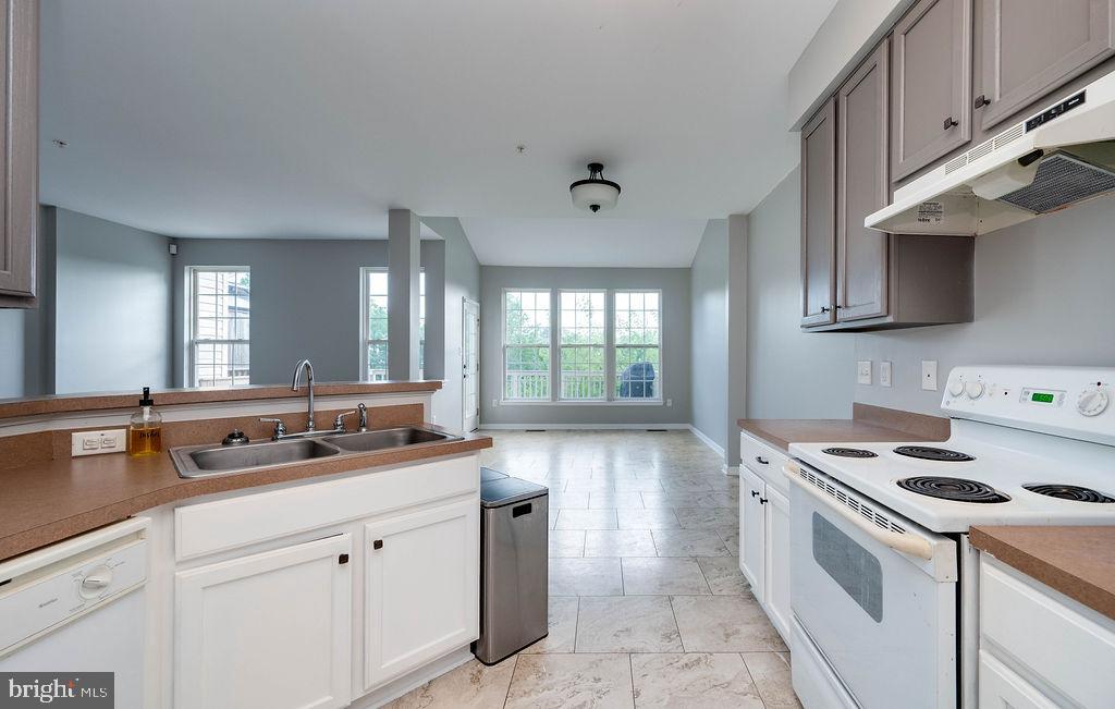 SUNNYBROOK - Residential