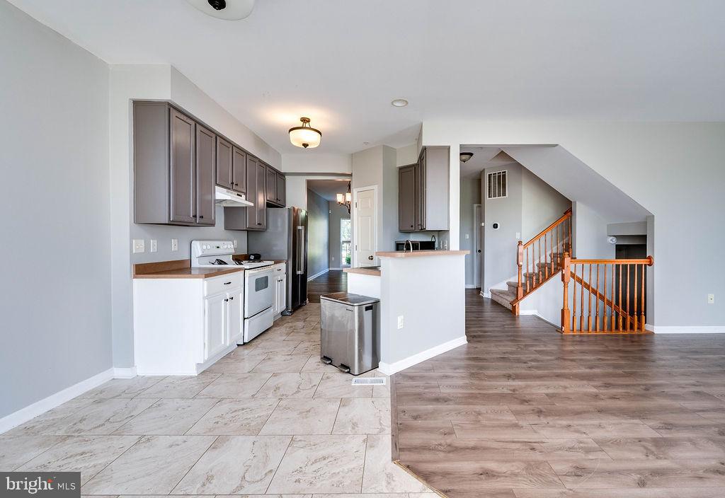 SUNNYBROOK - Residential