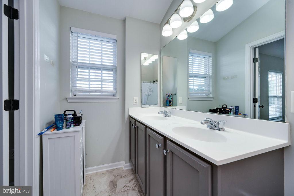 SUNNYBROOK - Residential