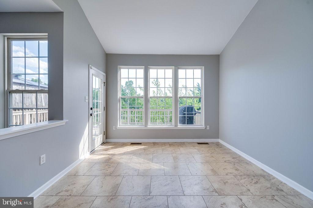 SUNNYBROOK - Residential