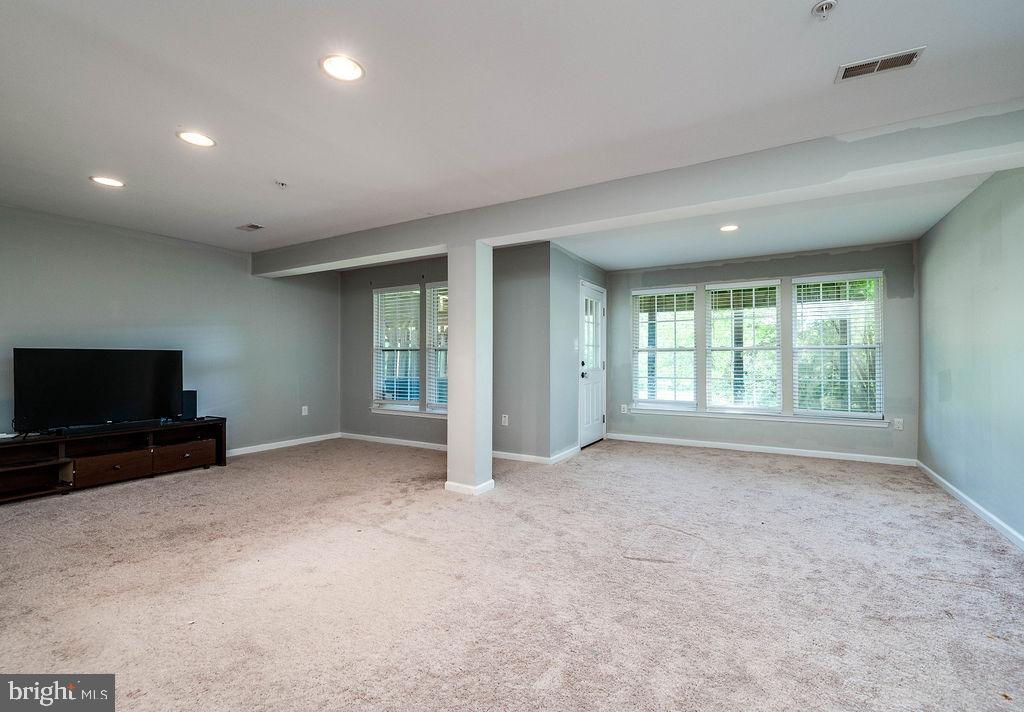 SUNNYBROOK - Residential