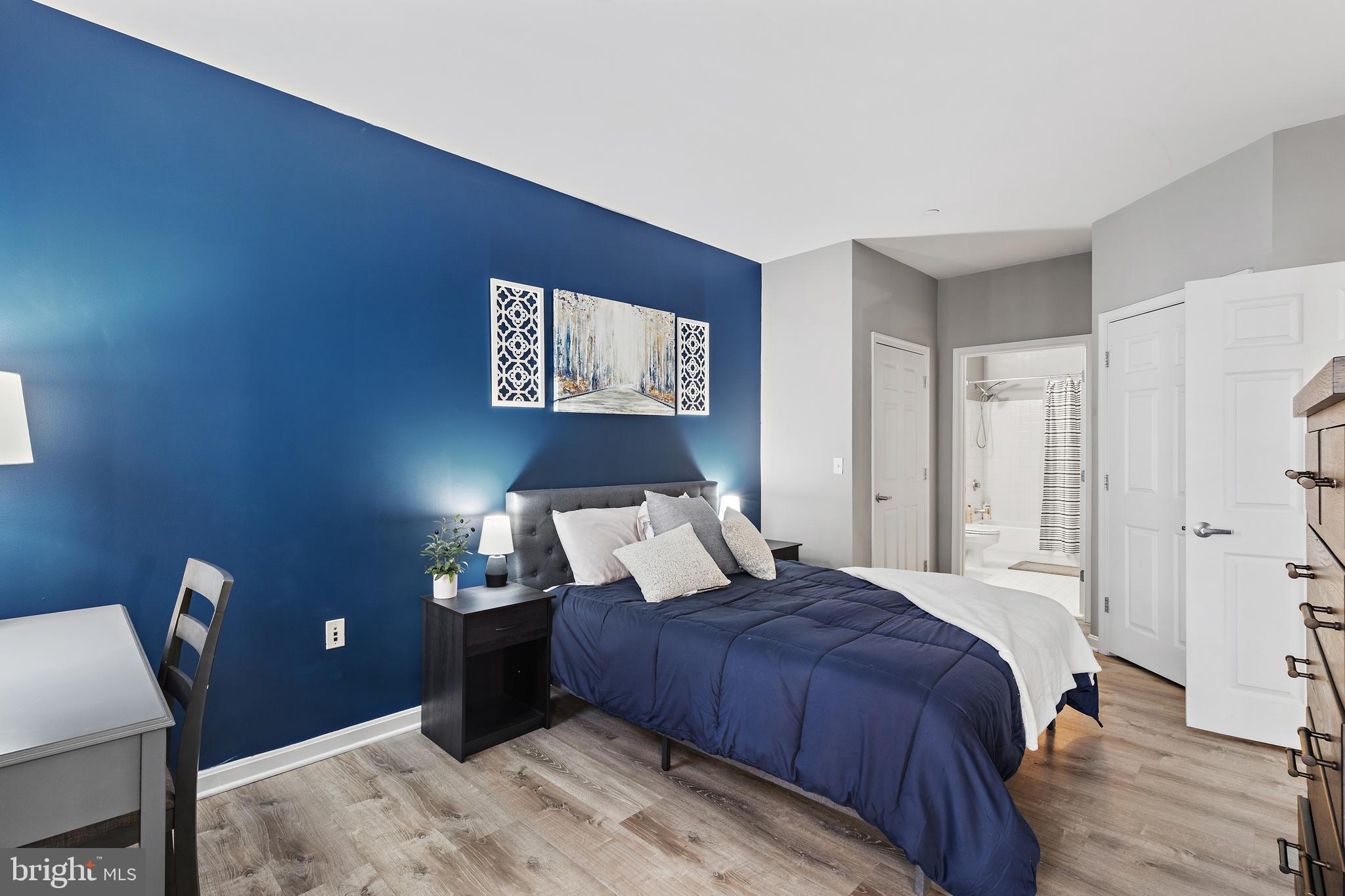 PIERSIDE AT HARBORVIEW - Residential