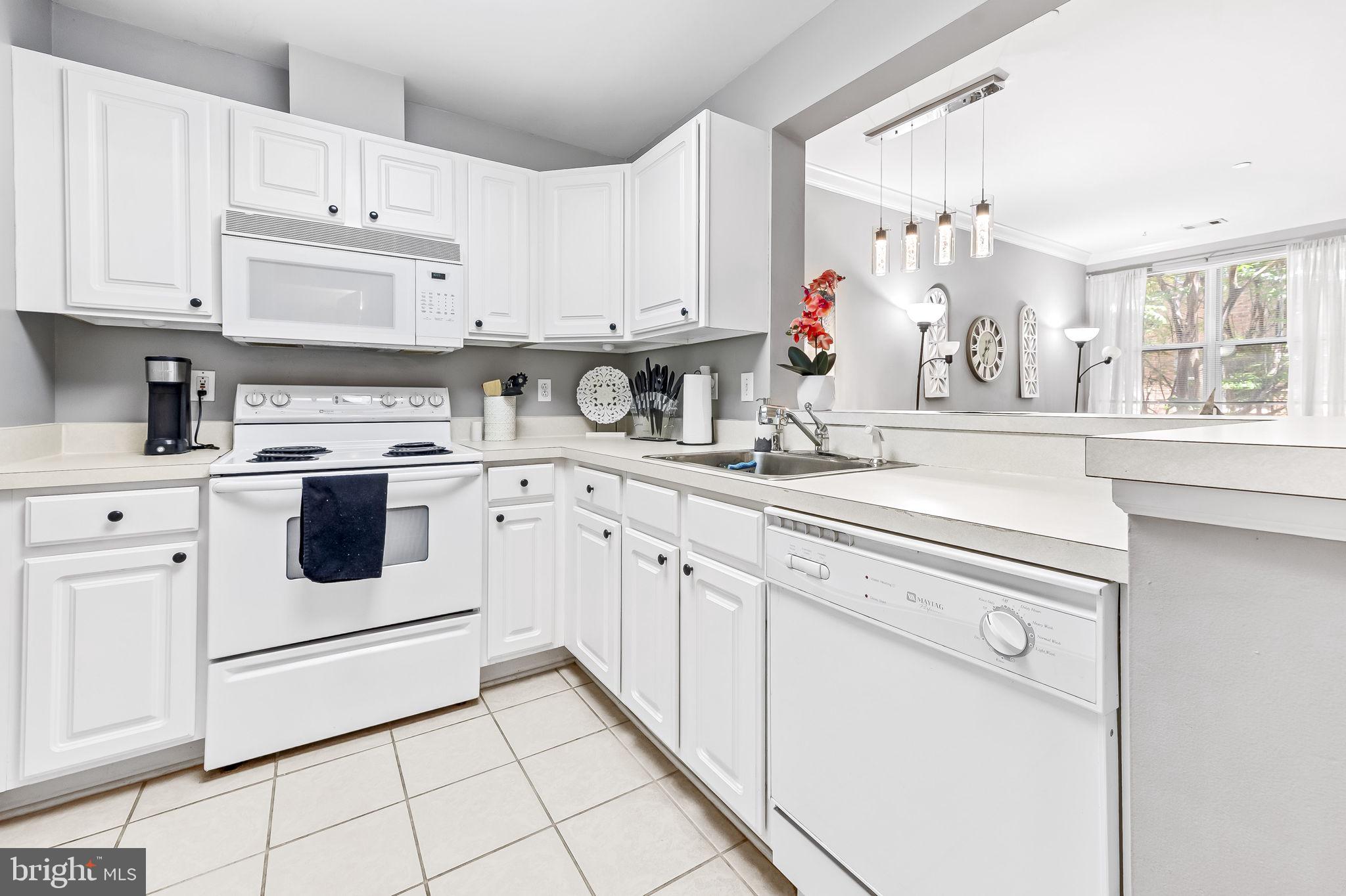 PIERSIDE AT HARBORVIEW - Residential