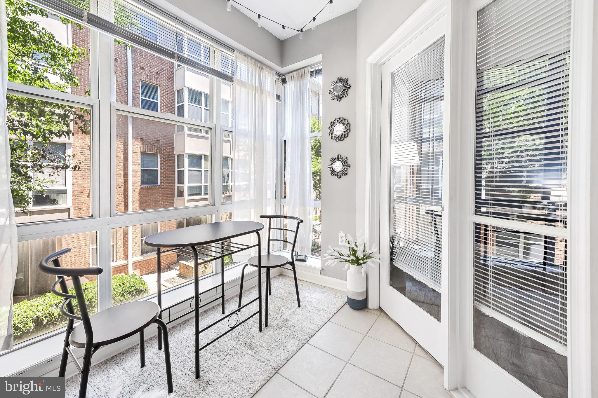 PIERSIDE AT HARBORVIEW - Residential