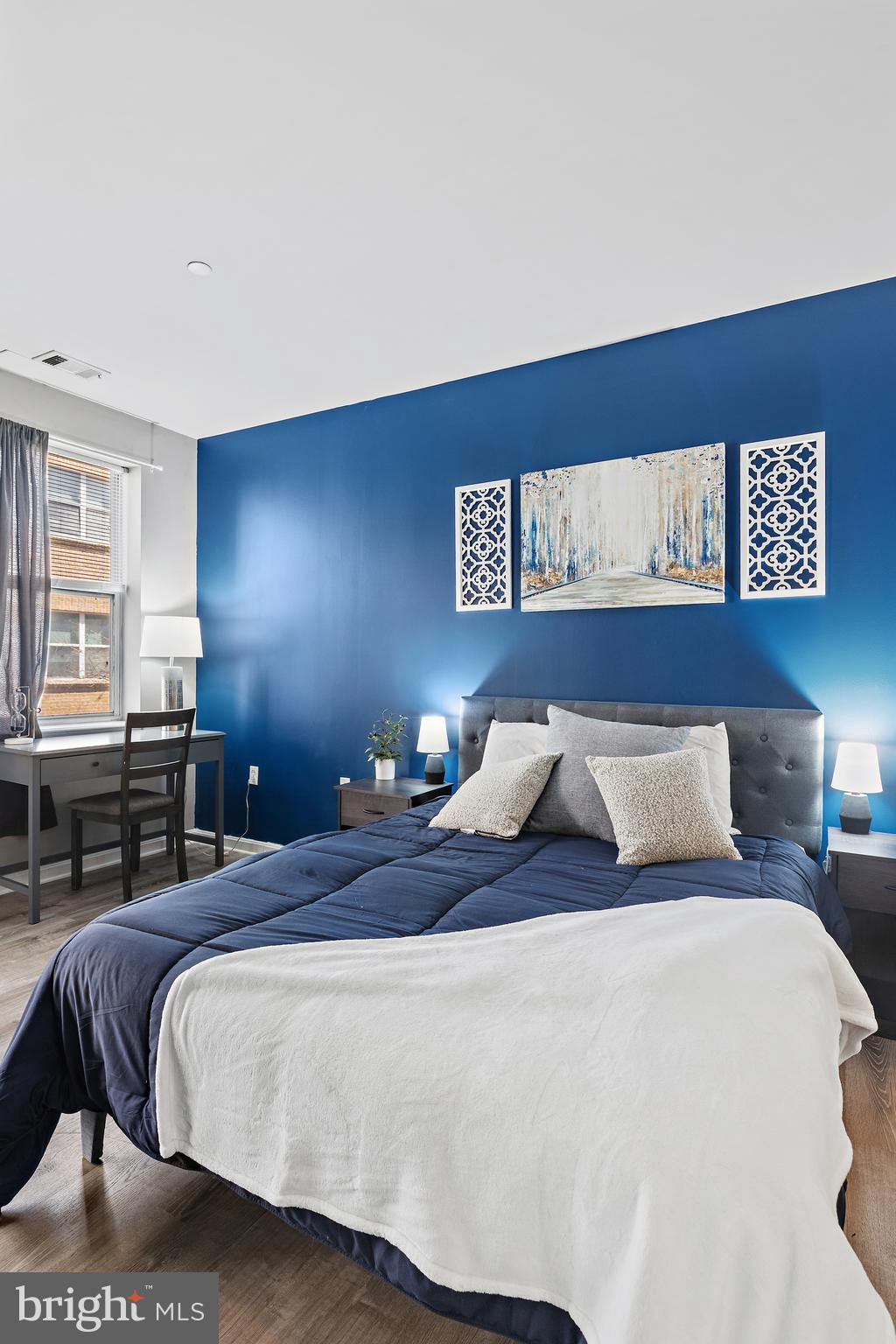 PIERSIDE AT HARBORVIEW - Residential