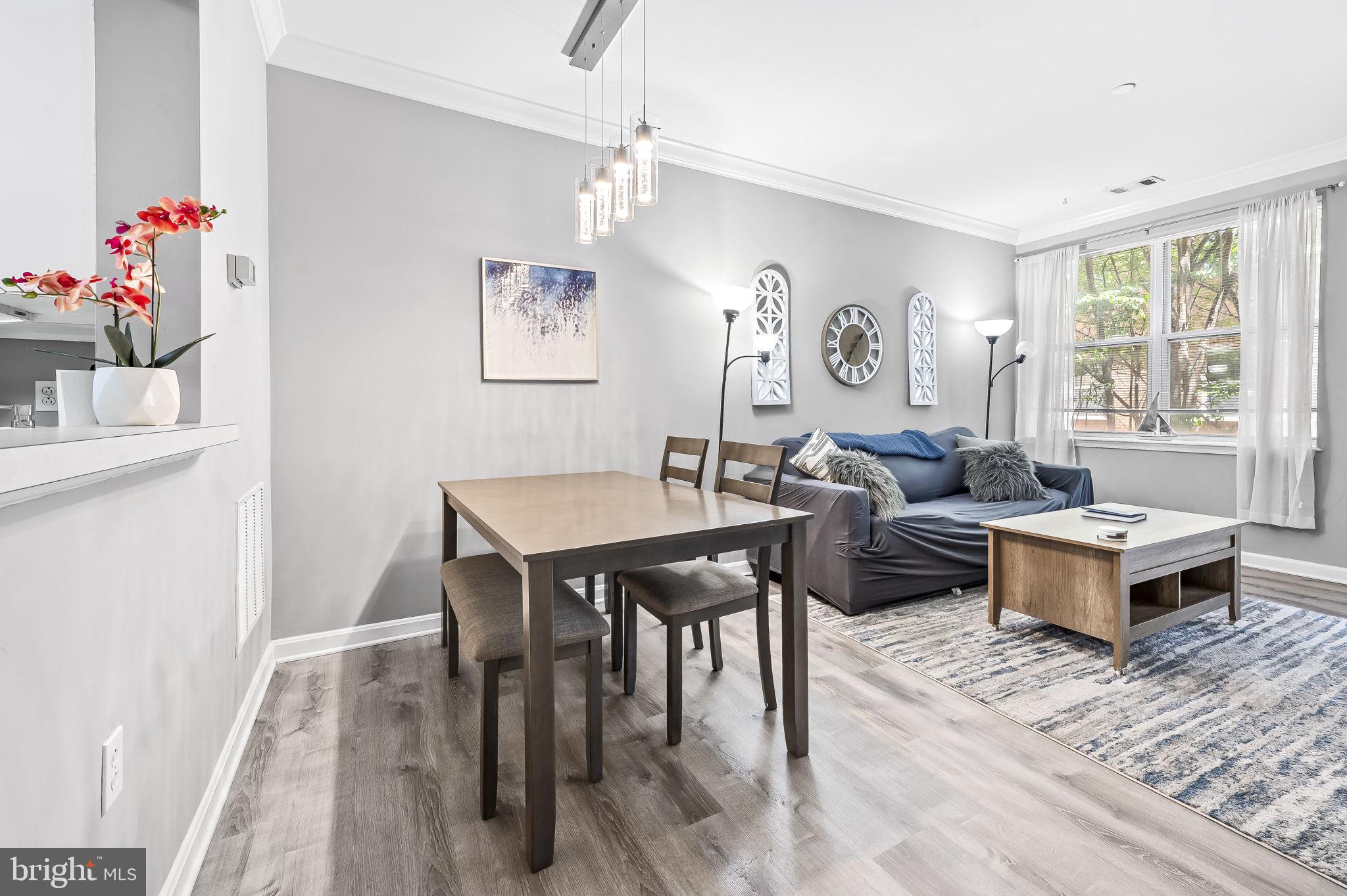 PIERSIDE AT HARBORVIEW - Residential