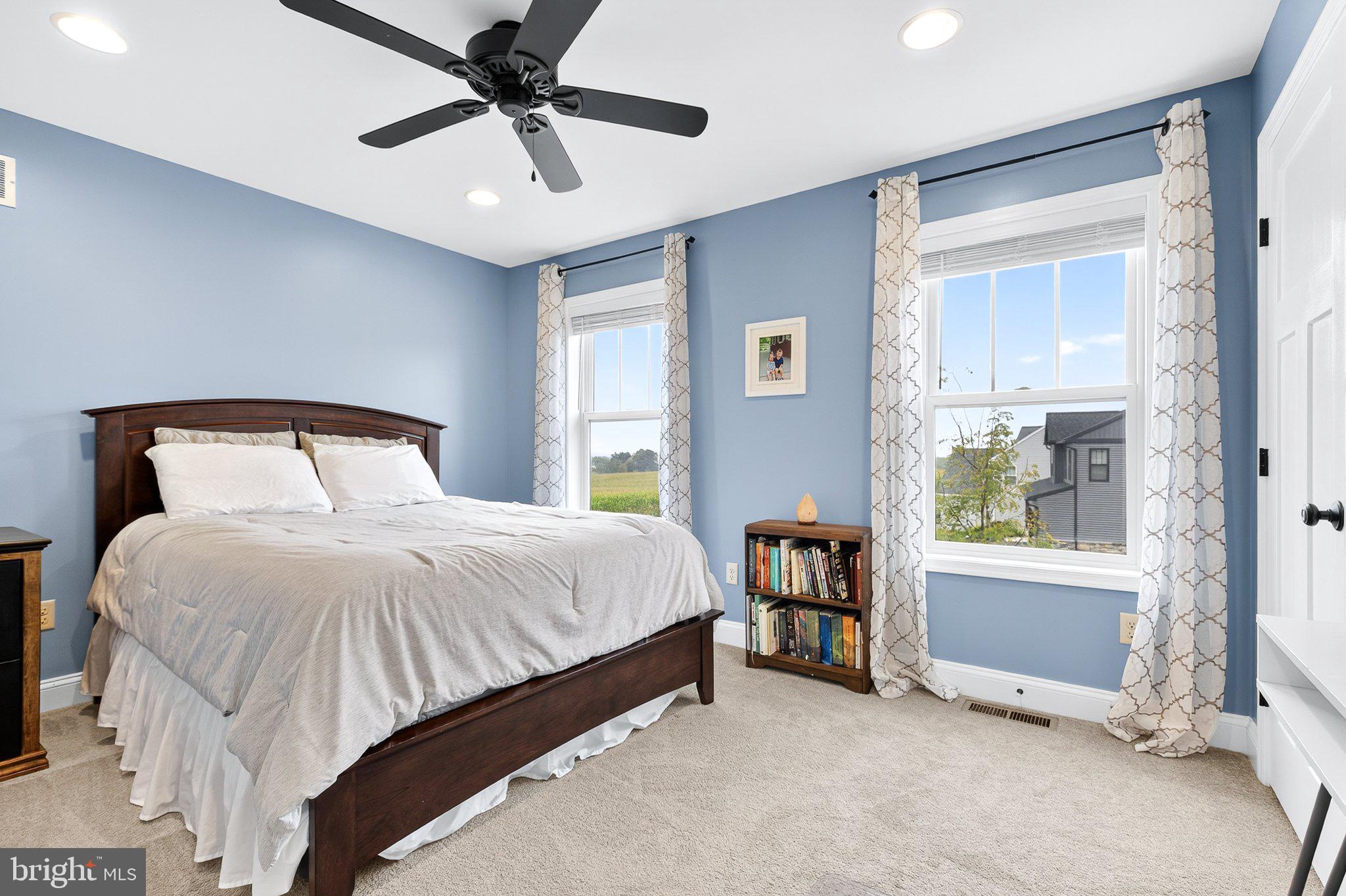 SUN HILL COMMONS - Residential