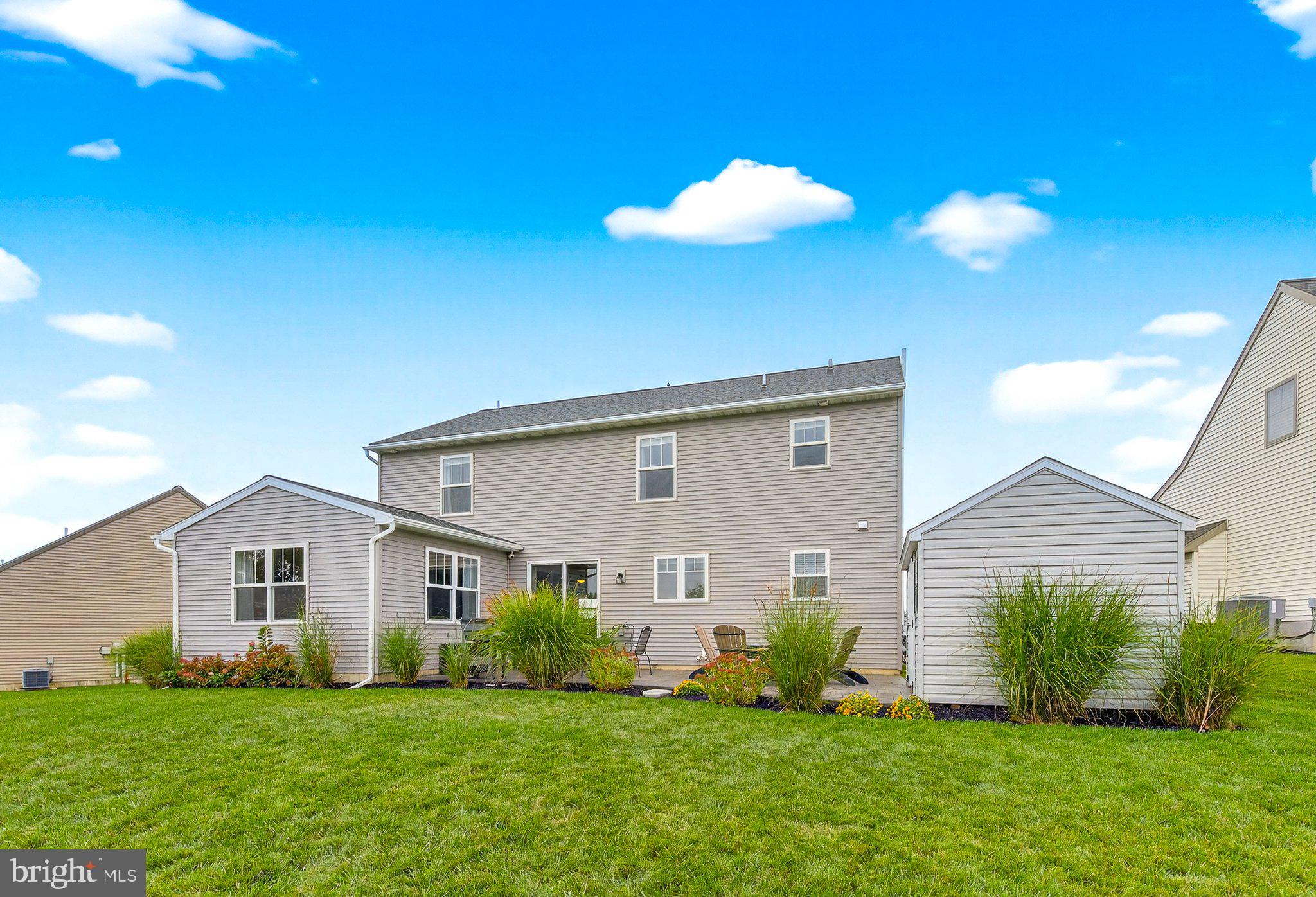 SUN HILL COMMONS - Residential