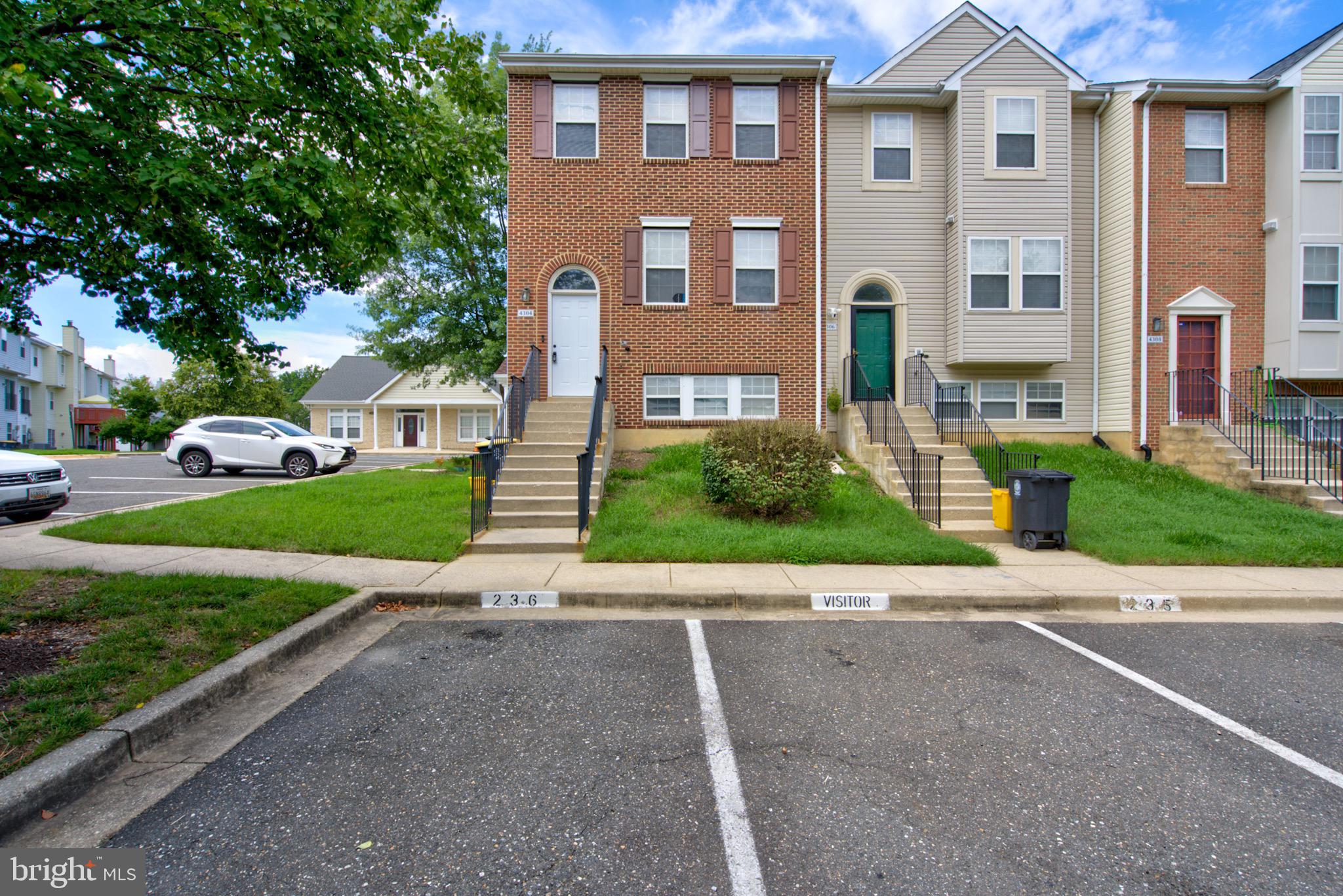 4304 APPLEGATE LANE 2
