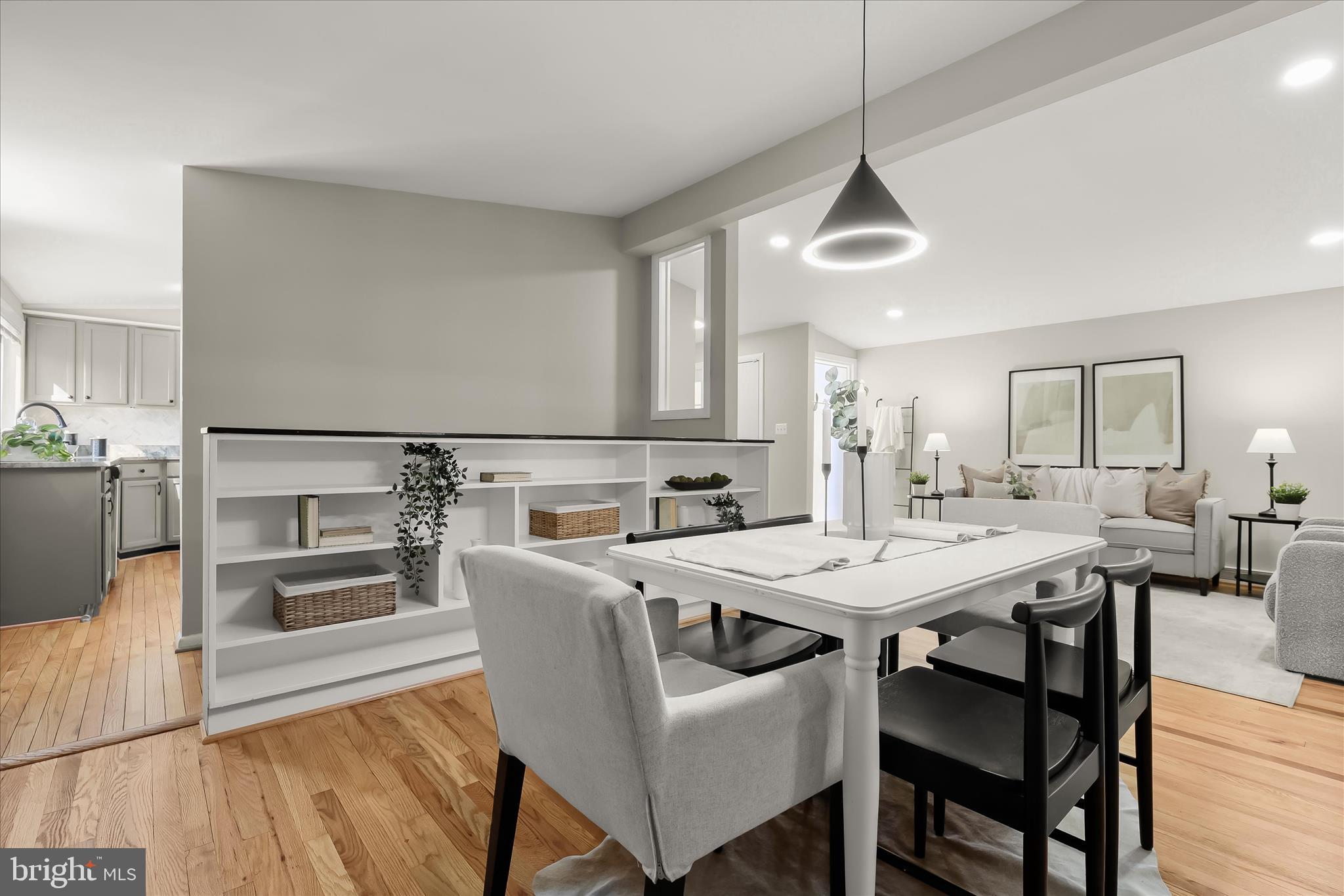 SCOTTS HILL - Residential