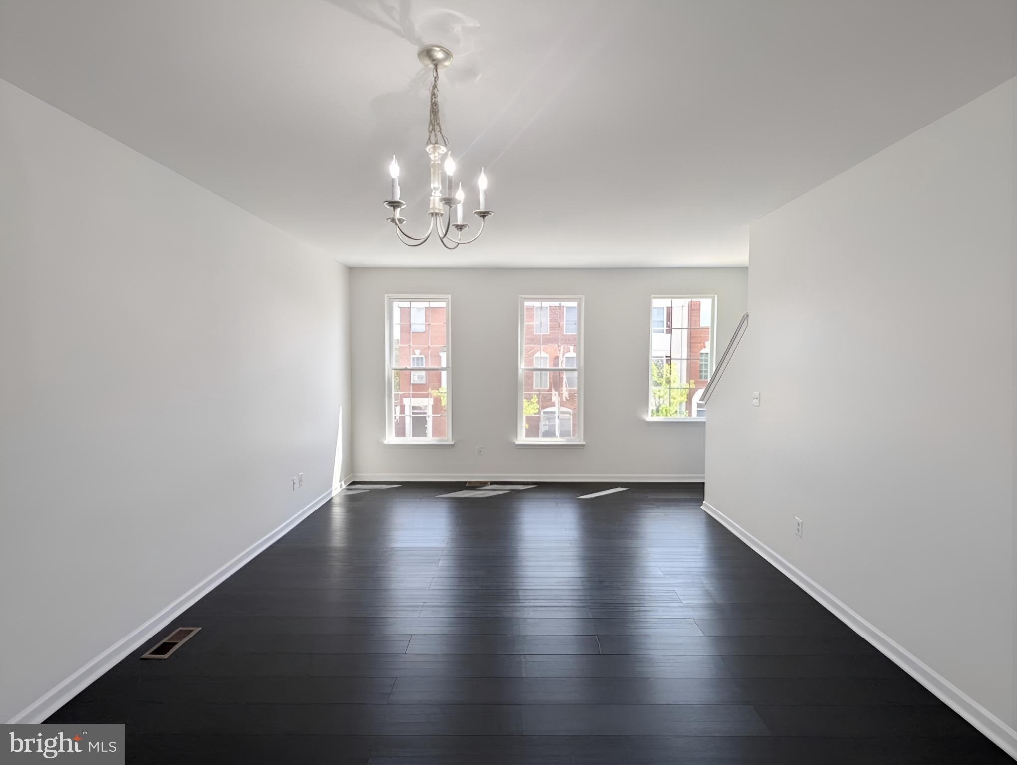 SOUTH RIDING - Residential