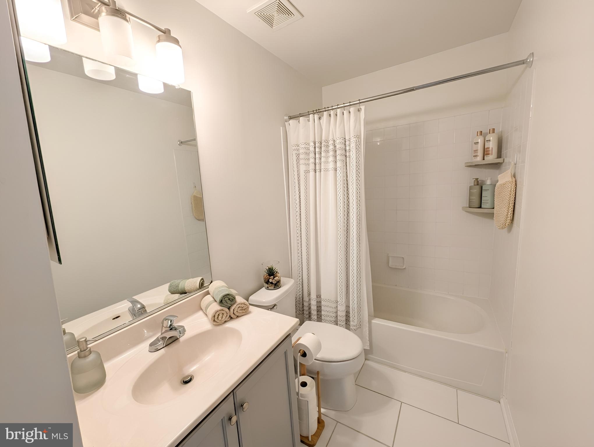 SOUTH RIDING - Residential