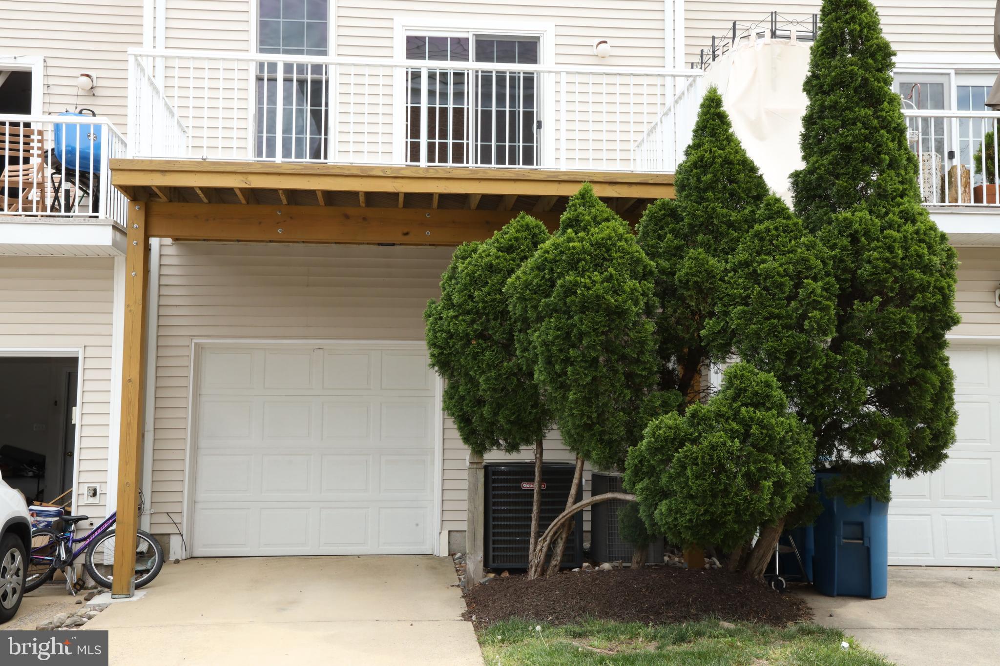 SOUTH RIDING - Residential