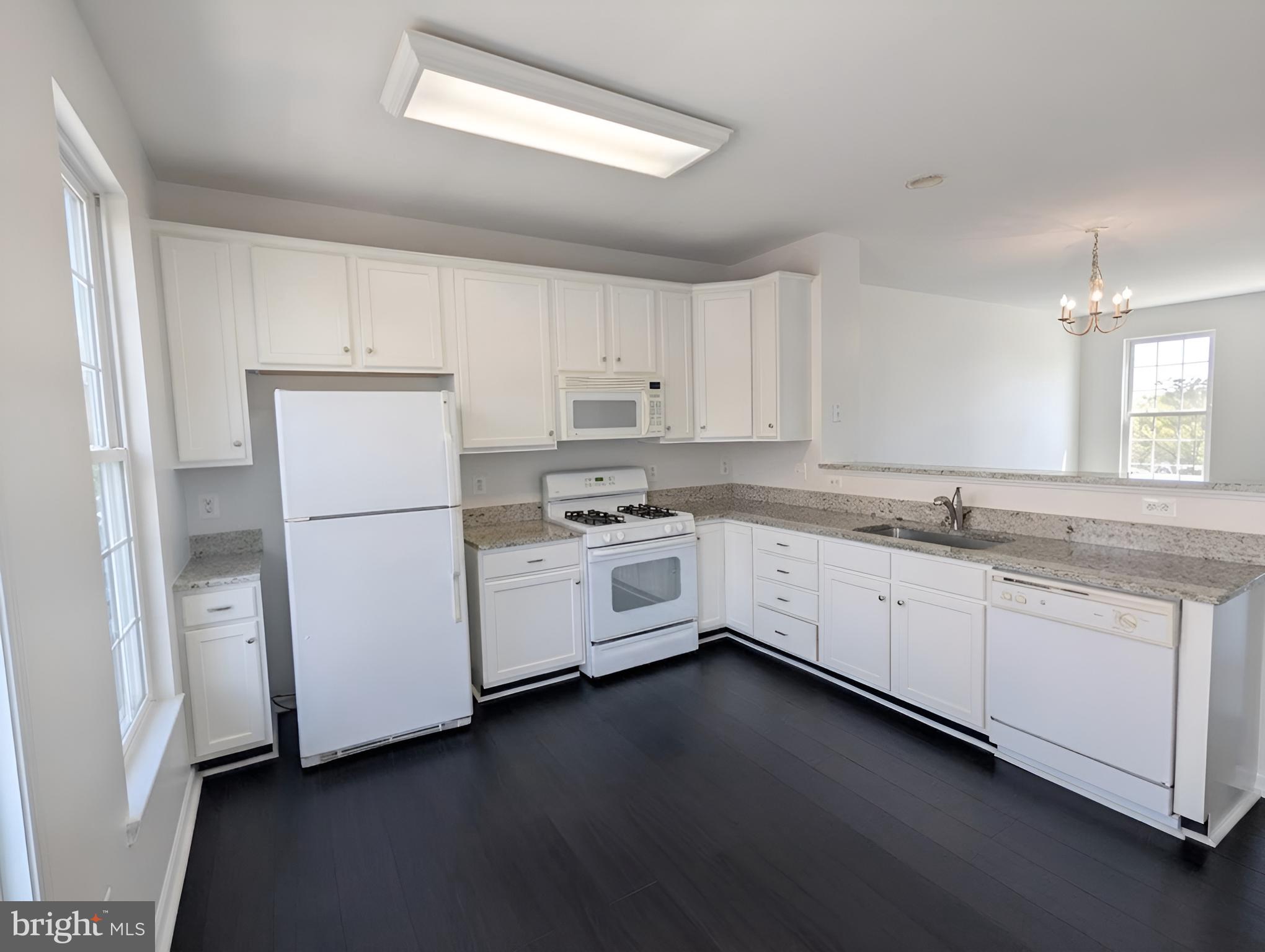 SOUTH RIDING - Residential
