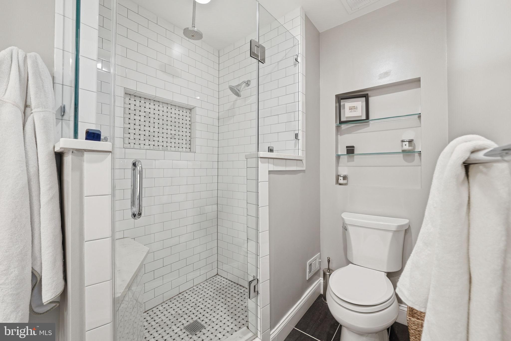 WINDGATE II - Residential