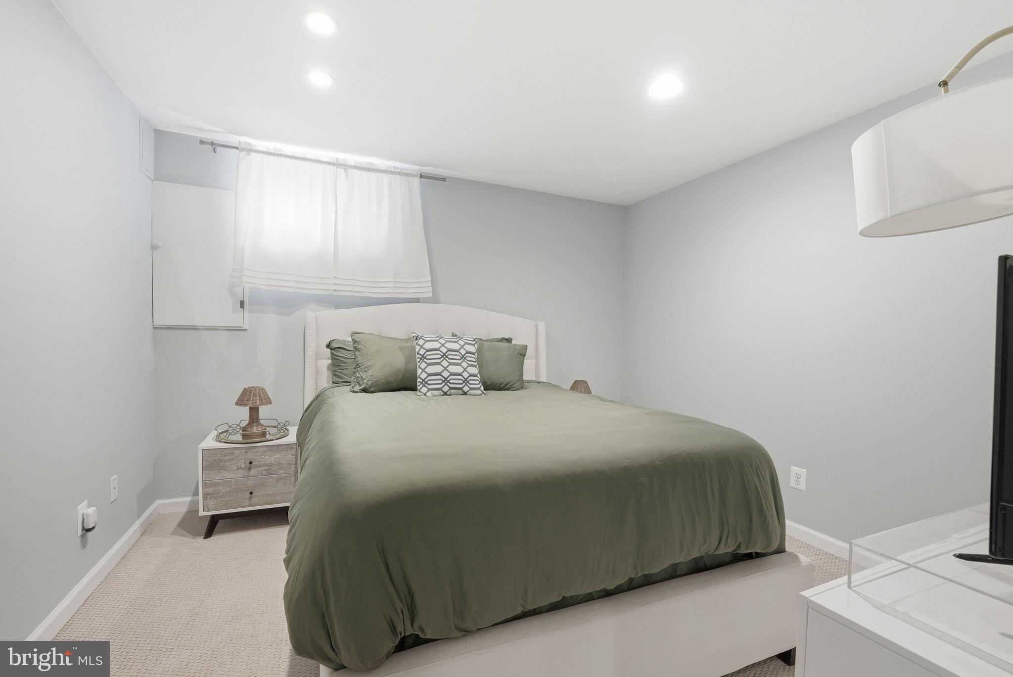 WINDGATE II - Residential