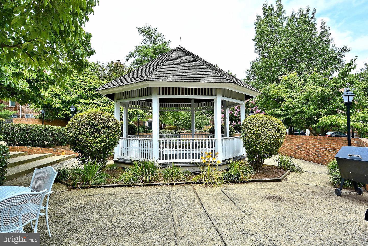 WINDGATE II - Residential