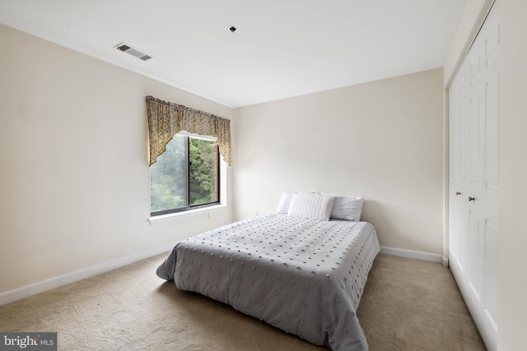 TOWSONGATE - Residential