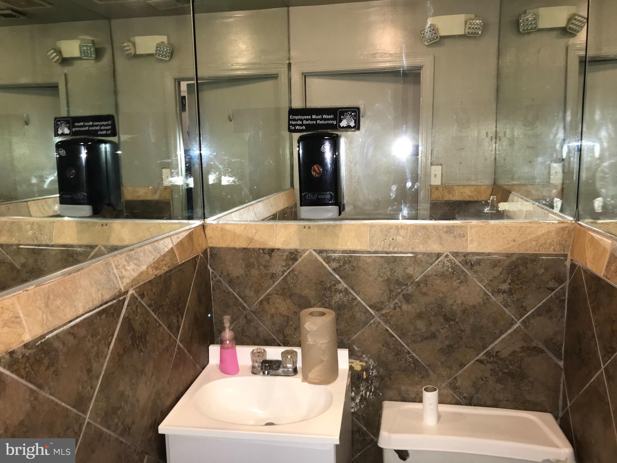 BELMONT HILLS - Commercial Sale