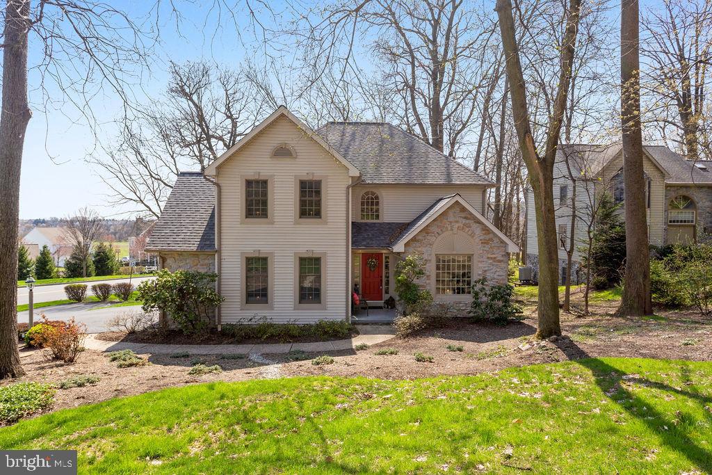 This stunning contemporary home in Hempfield schools is move-in ready!  Located on a beautiful corner lot, you can wake up and enjoy the beautiful view from the screened in porch!  Large 2 car attached garage, 2.5 baths add to this fantastic home.  Schedule a tour today!