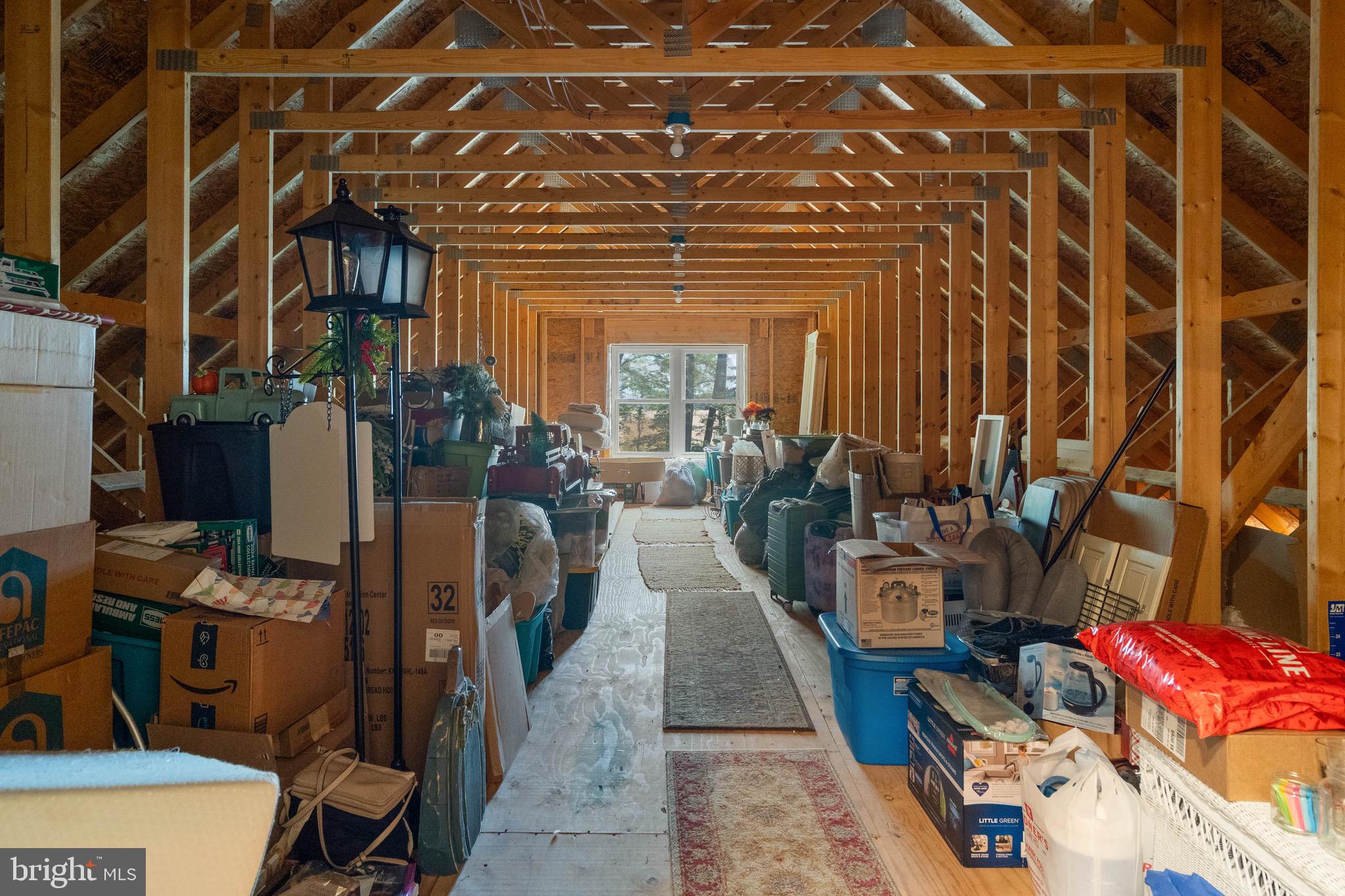 DEEP BRANCH FOREST - Residential