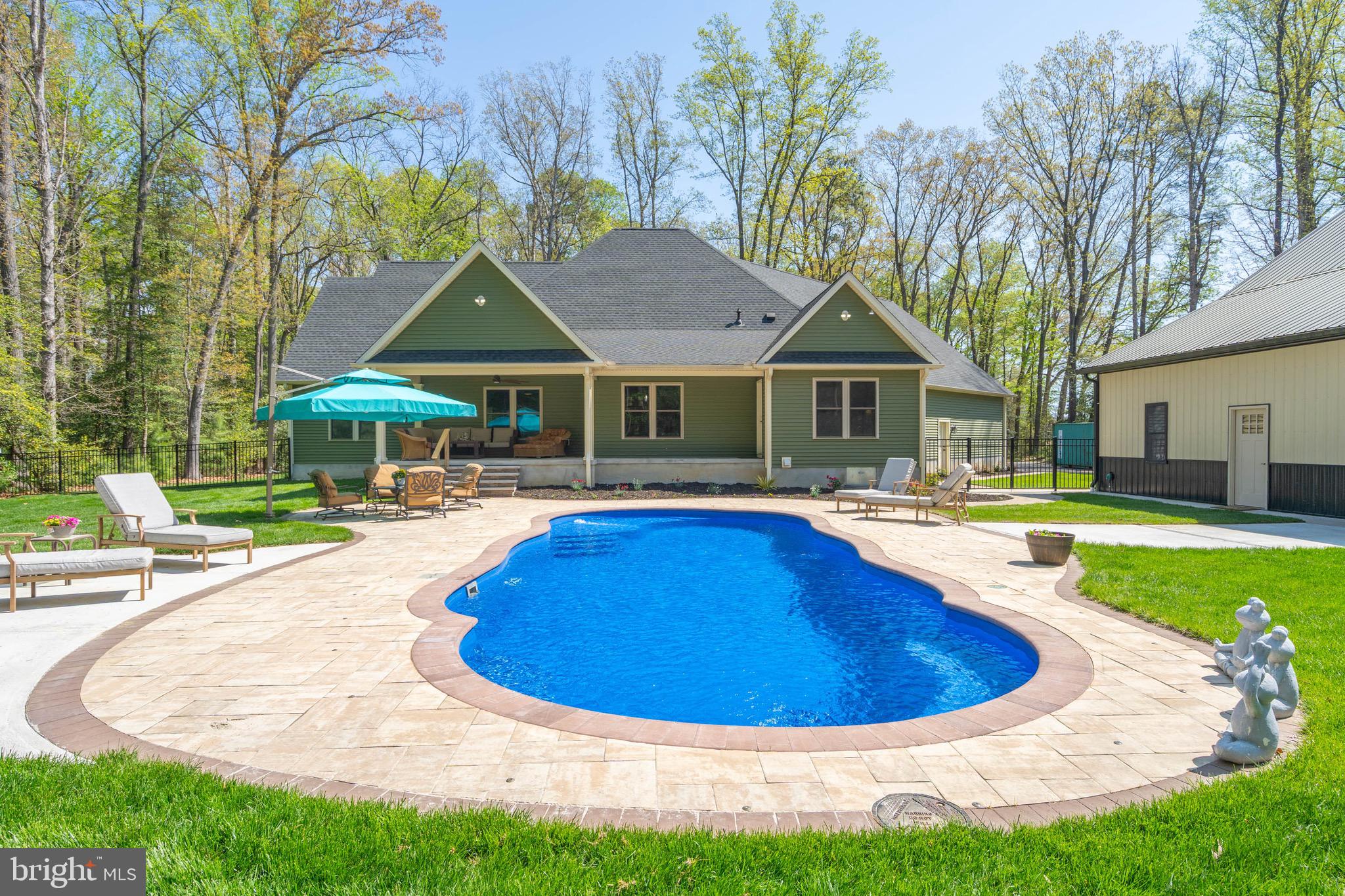 DEEP BRANCH FOREST - Residential