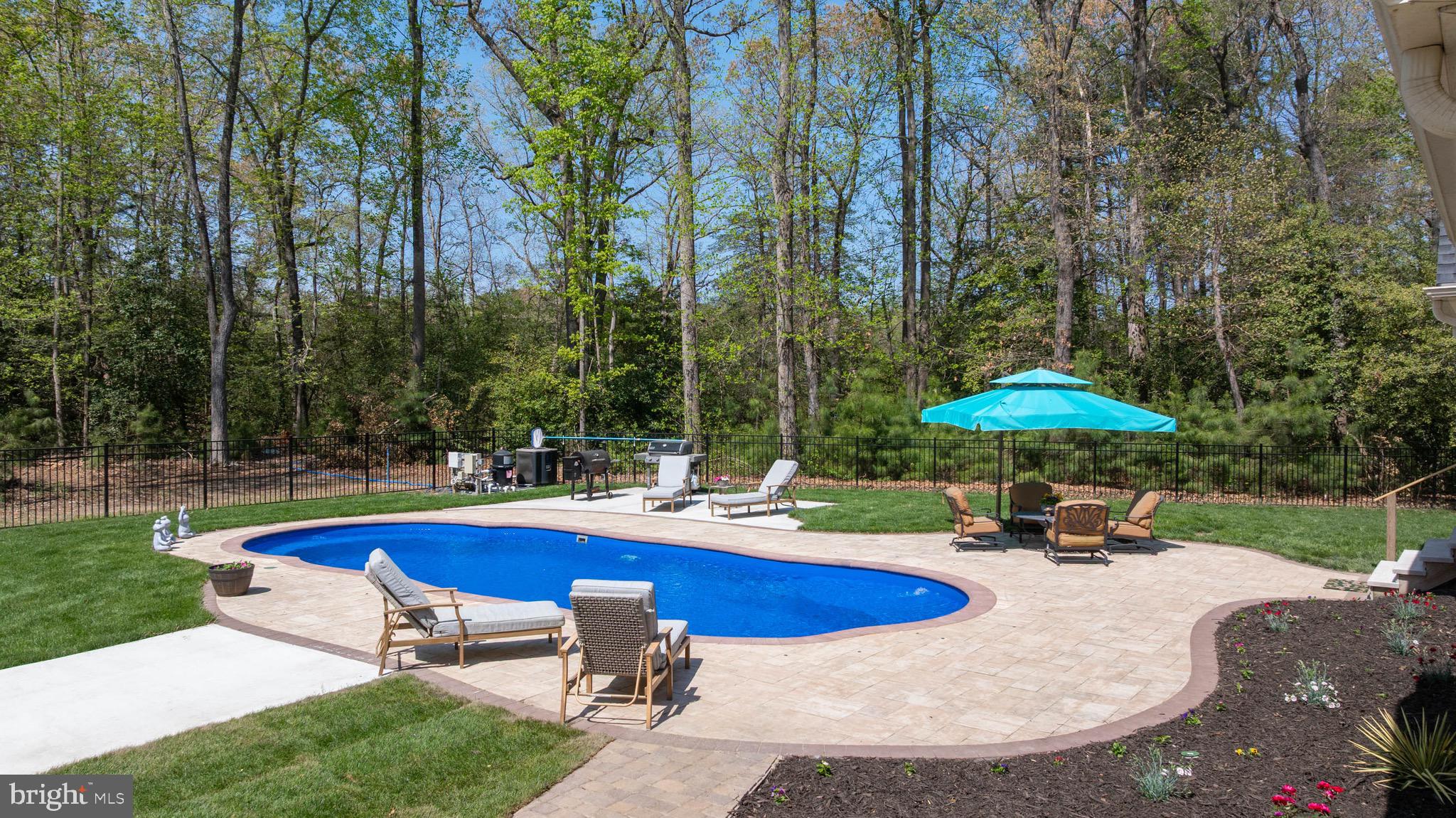 DEEP BRANCH FOREST - Residential