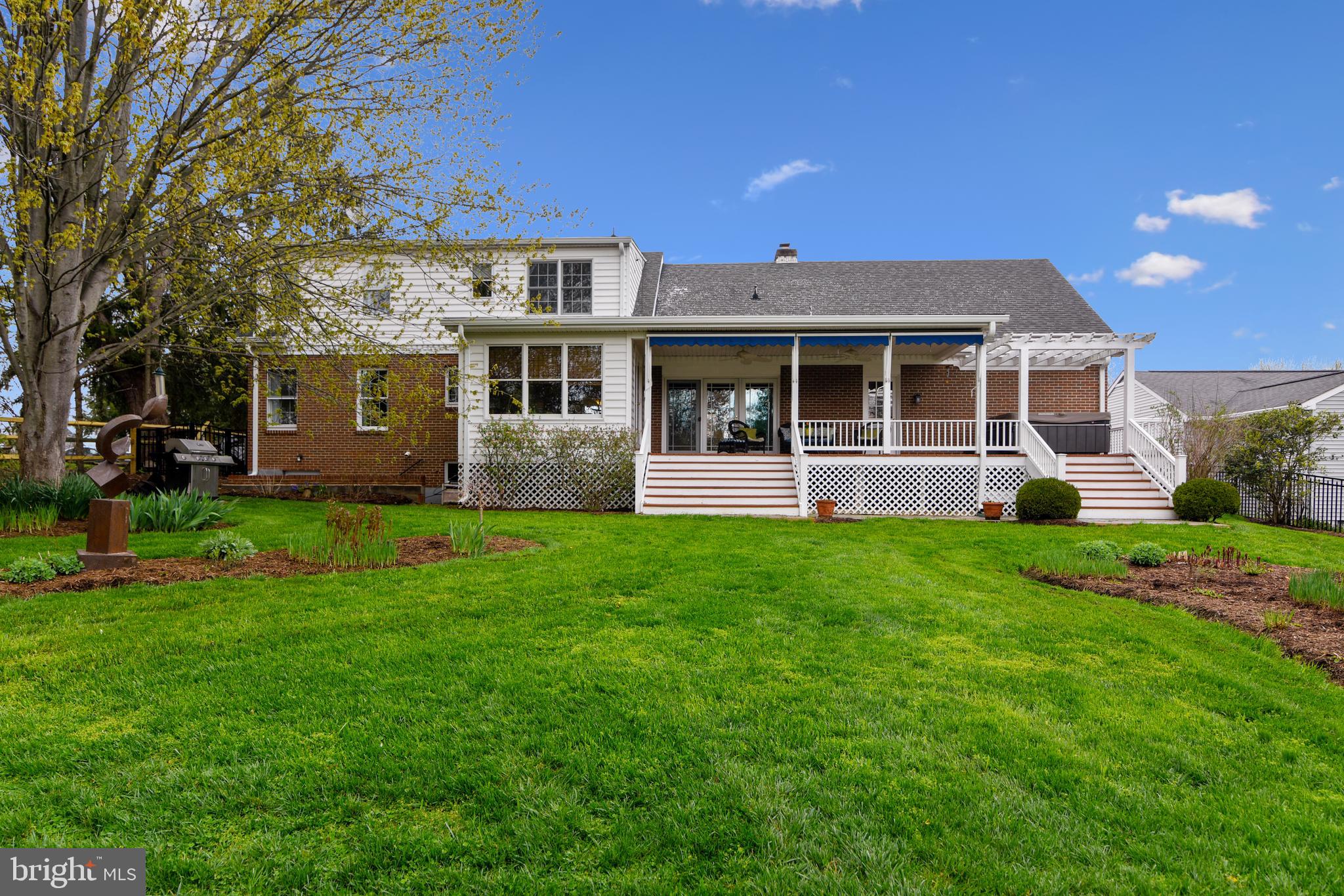 LEESBURG - Residential