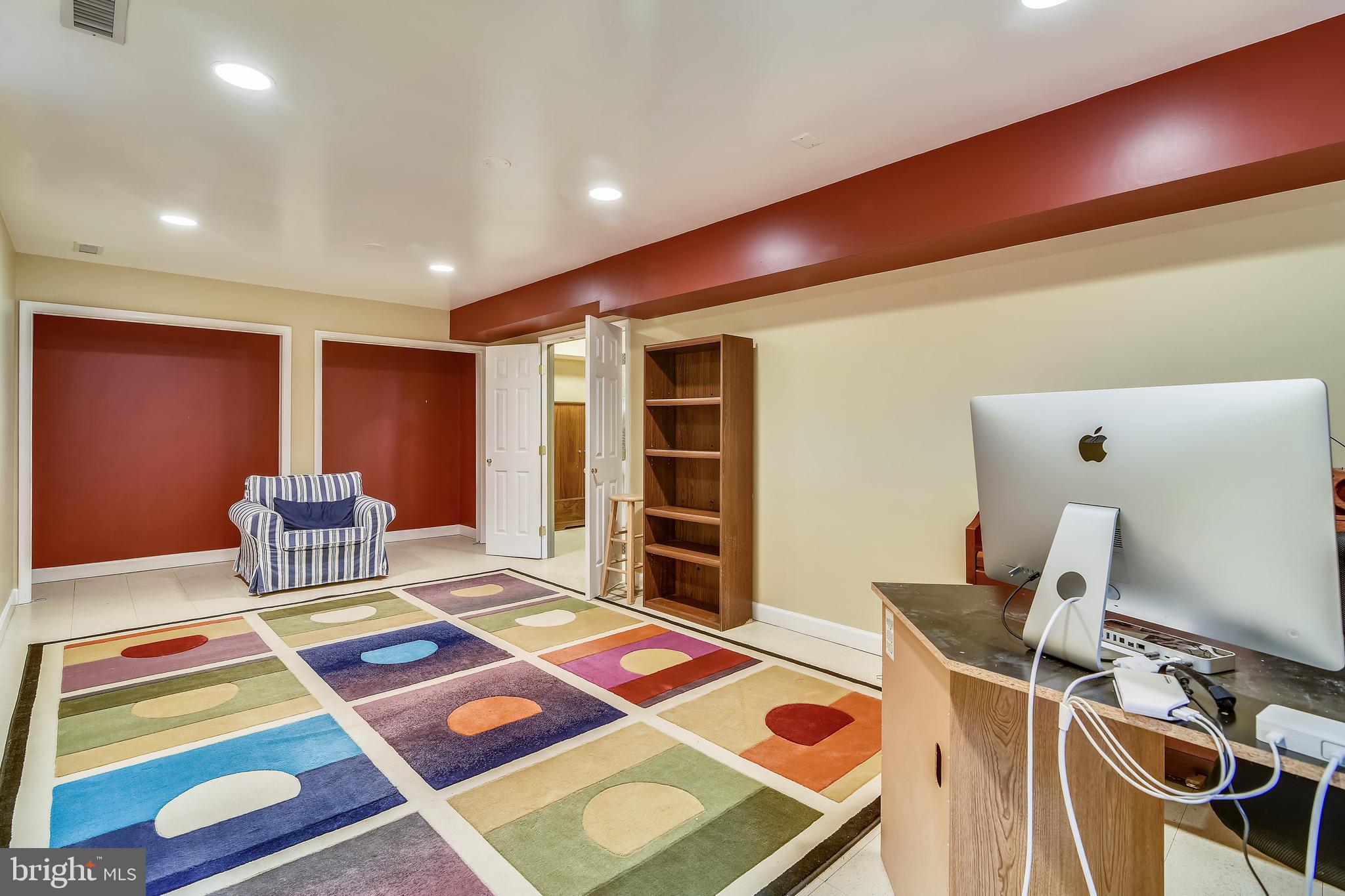 LEESBURG - Residential