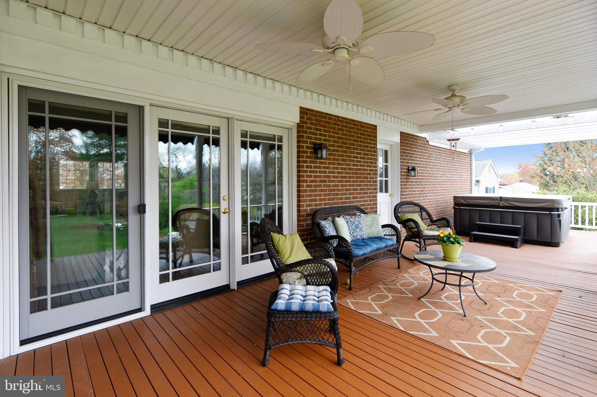 LEESBURG - Residential