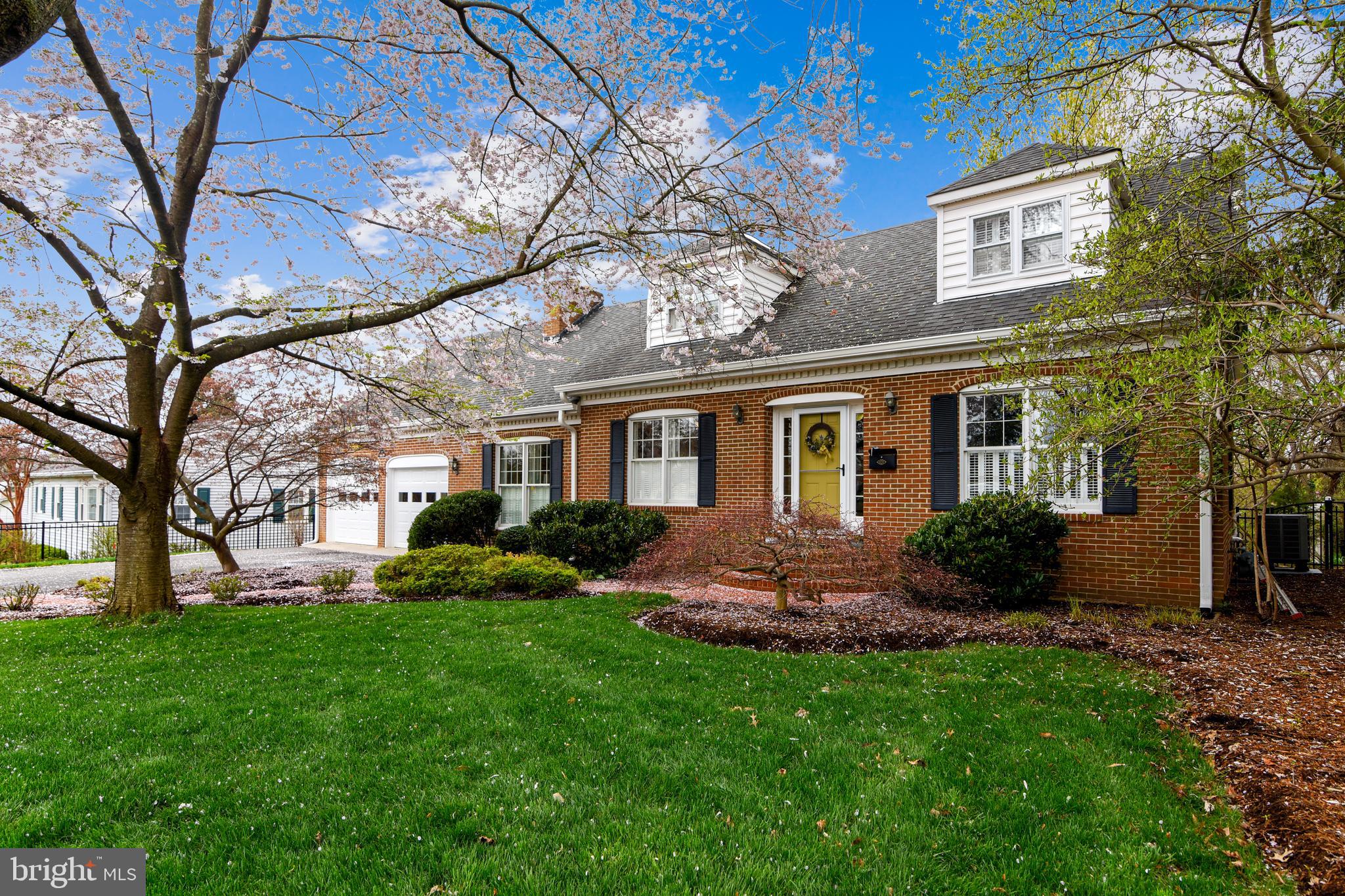 LEESBURG - Residential