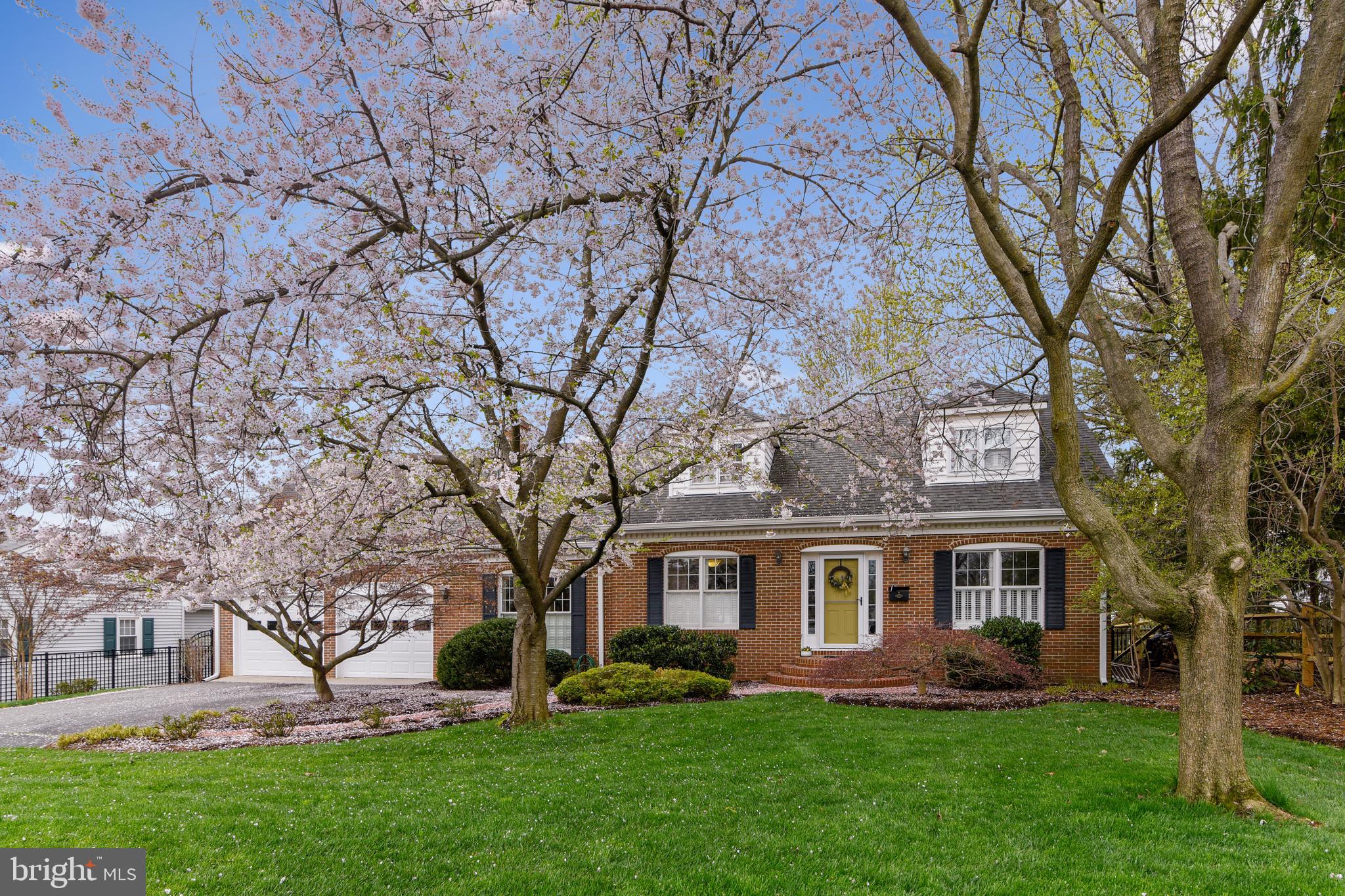 LEESBURG - Residential