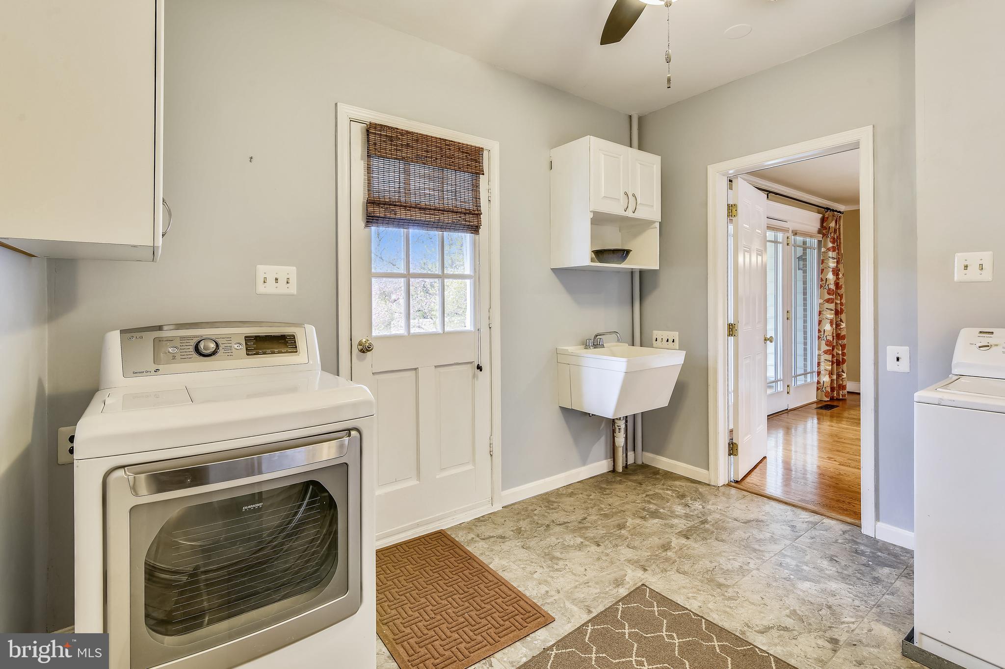 LEESBURG - Residential