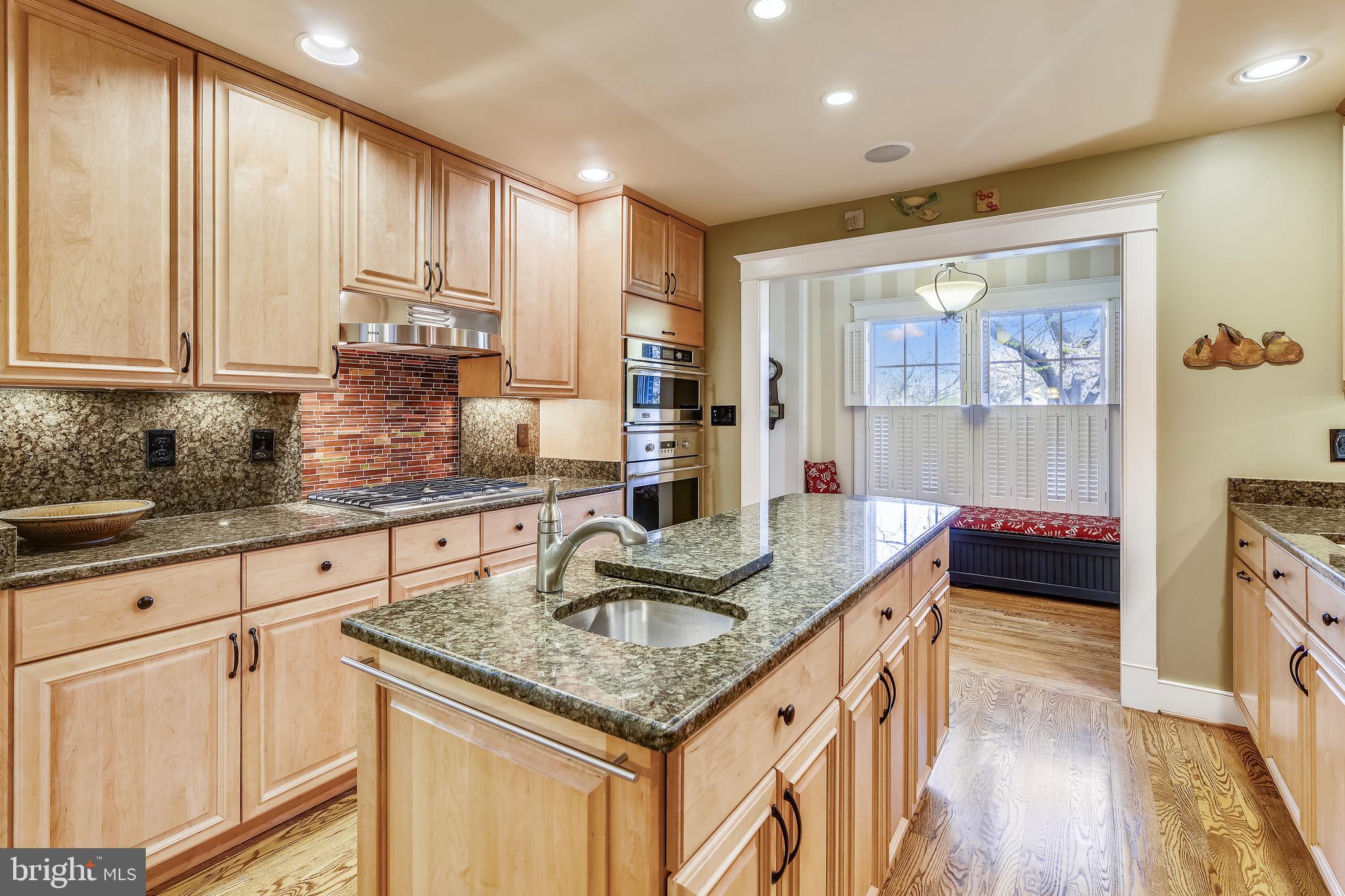 LEESBURG - Residential