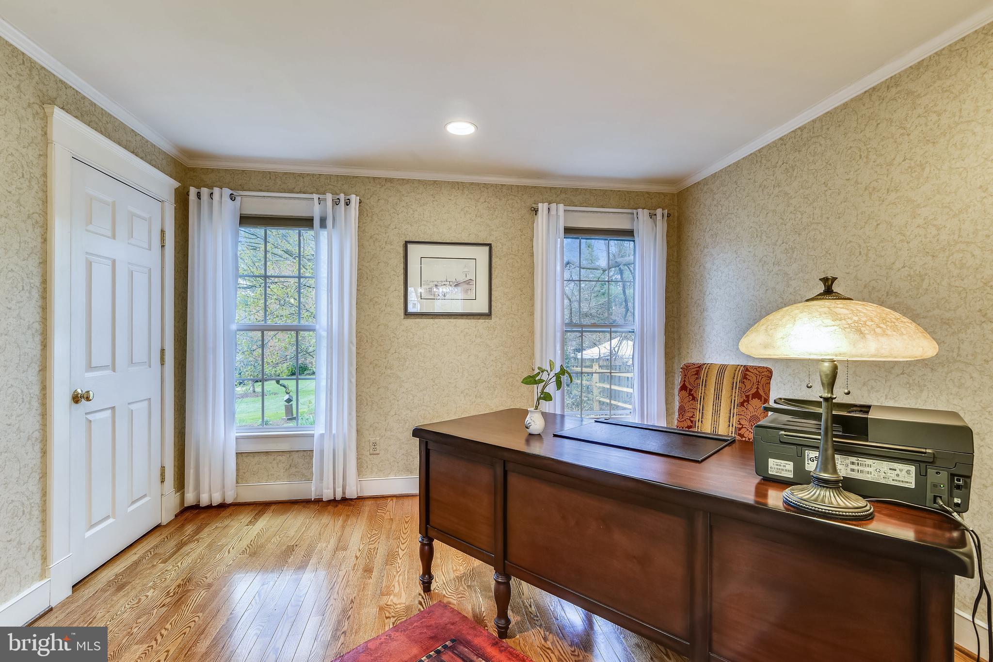 LEESBURG - Residential